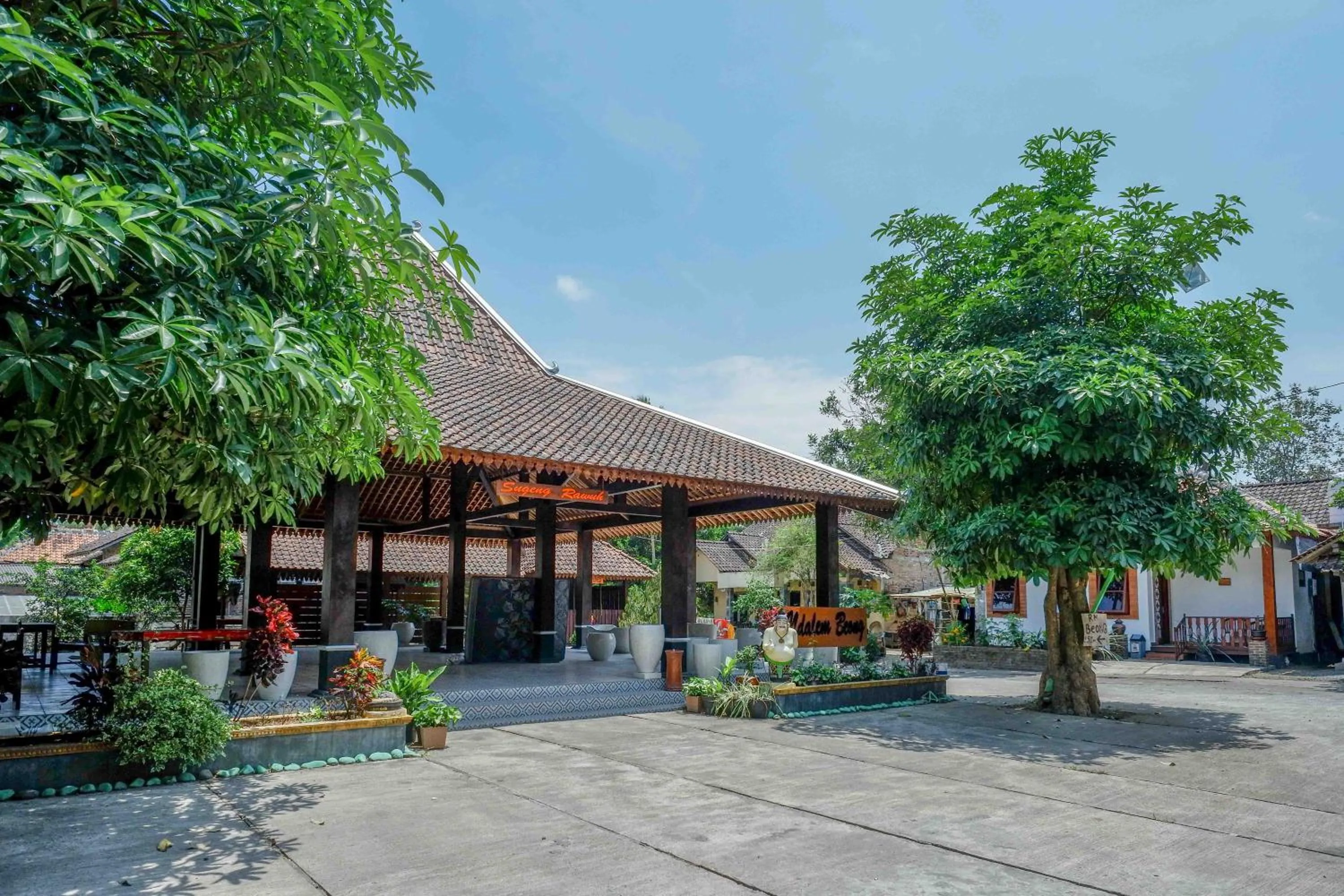 Roemah Beong Syariah at Desa Wisata Kembanglimus Mitra RedDoorz