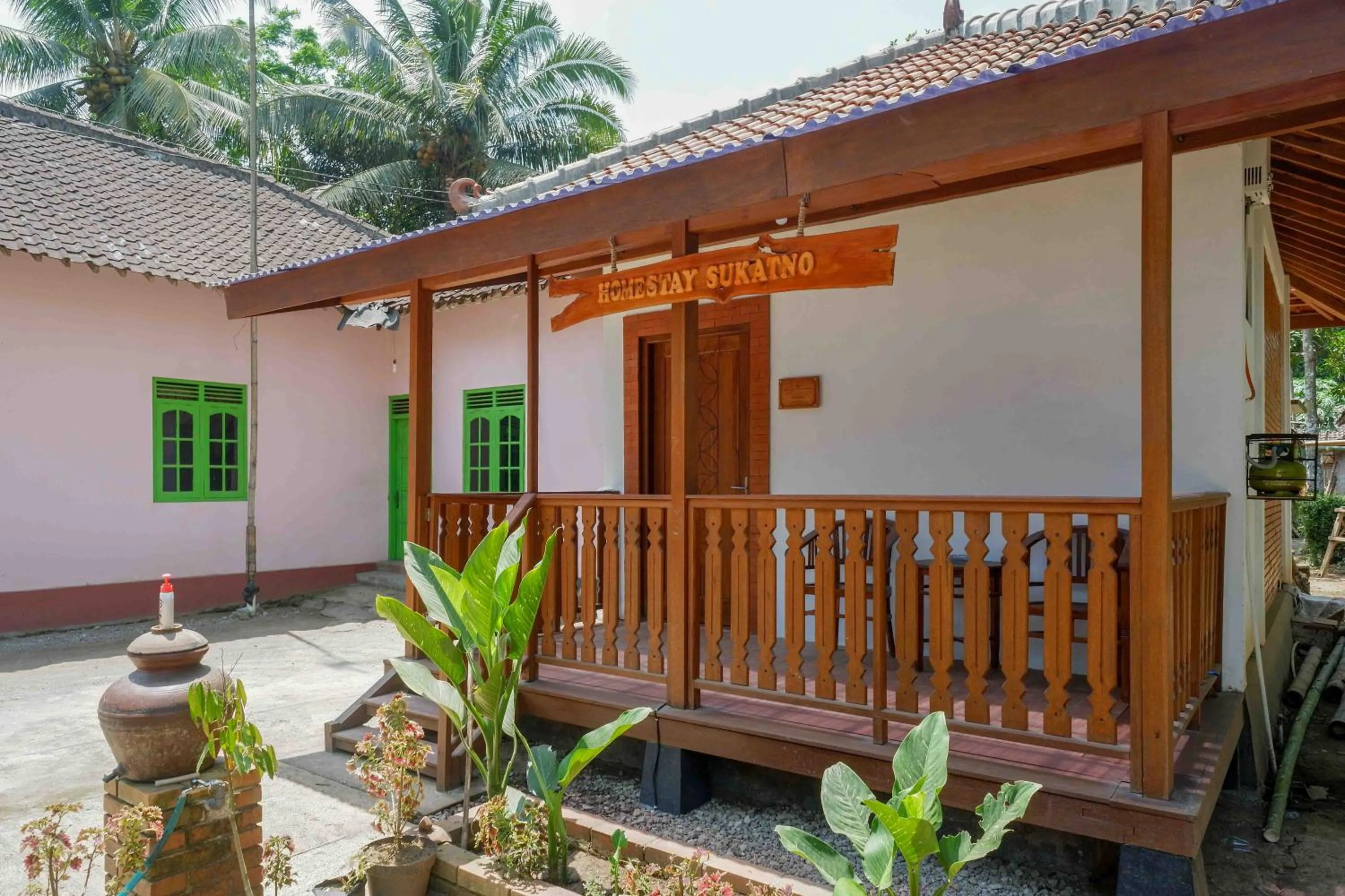 Roemah Beong Syariah at Desa Wisata Kembanglimus Mitra RedDoorz