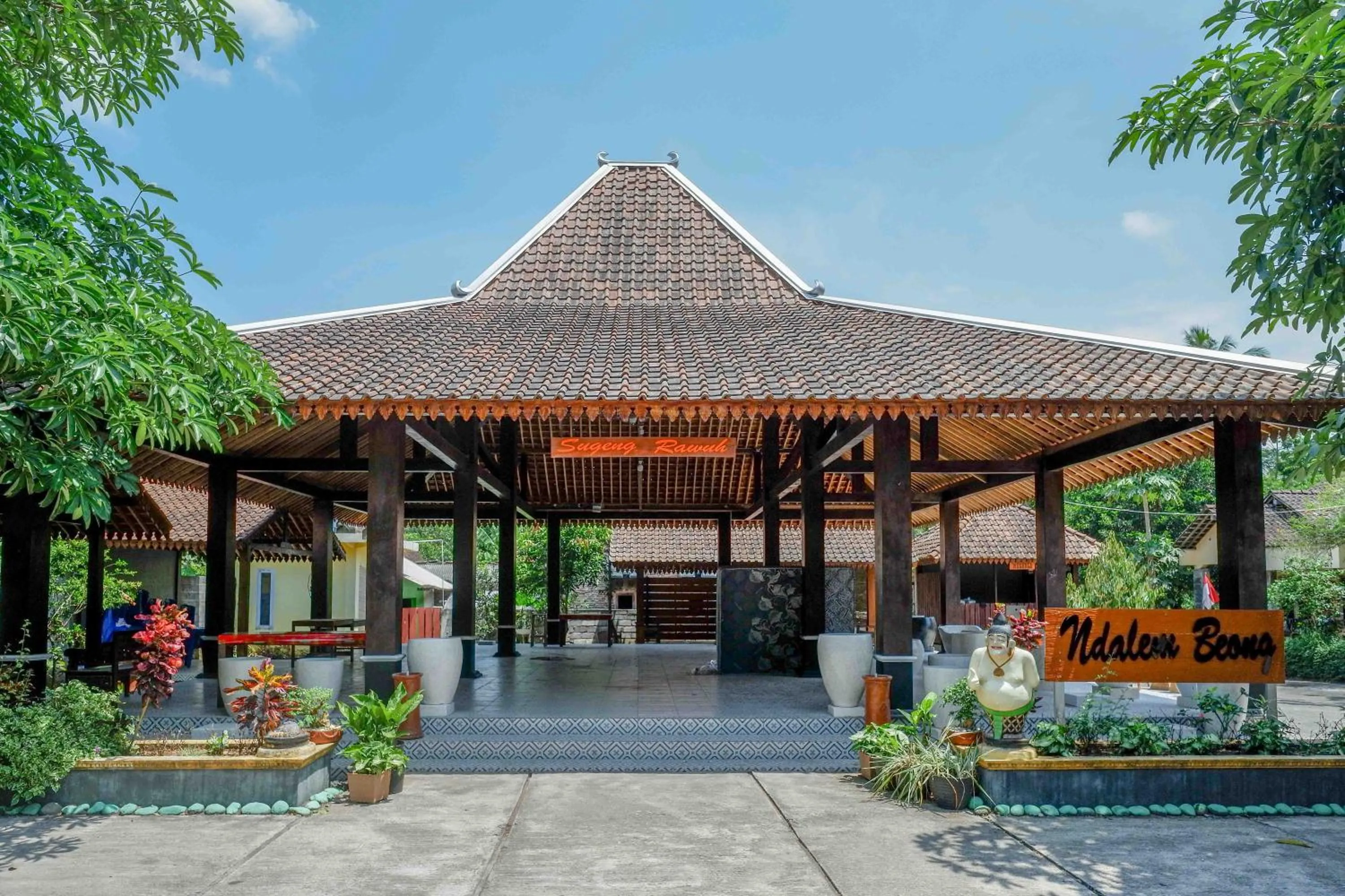 Roemah Beong Syariah at Desa Wisata Kembanglimus Mitra RedDoorz