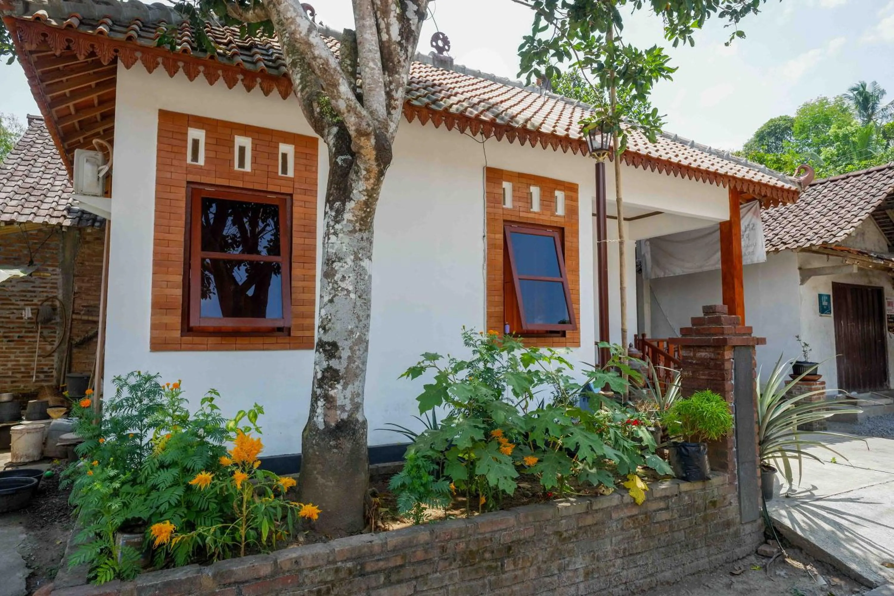 Roemah Beong Syariah at Desa Wisata Kembanglimus Mitra RedDoorz