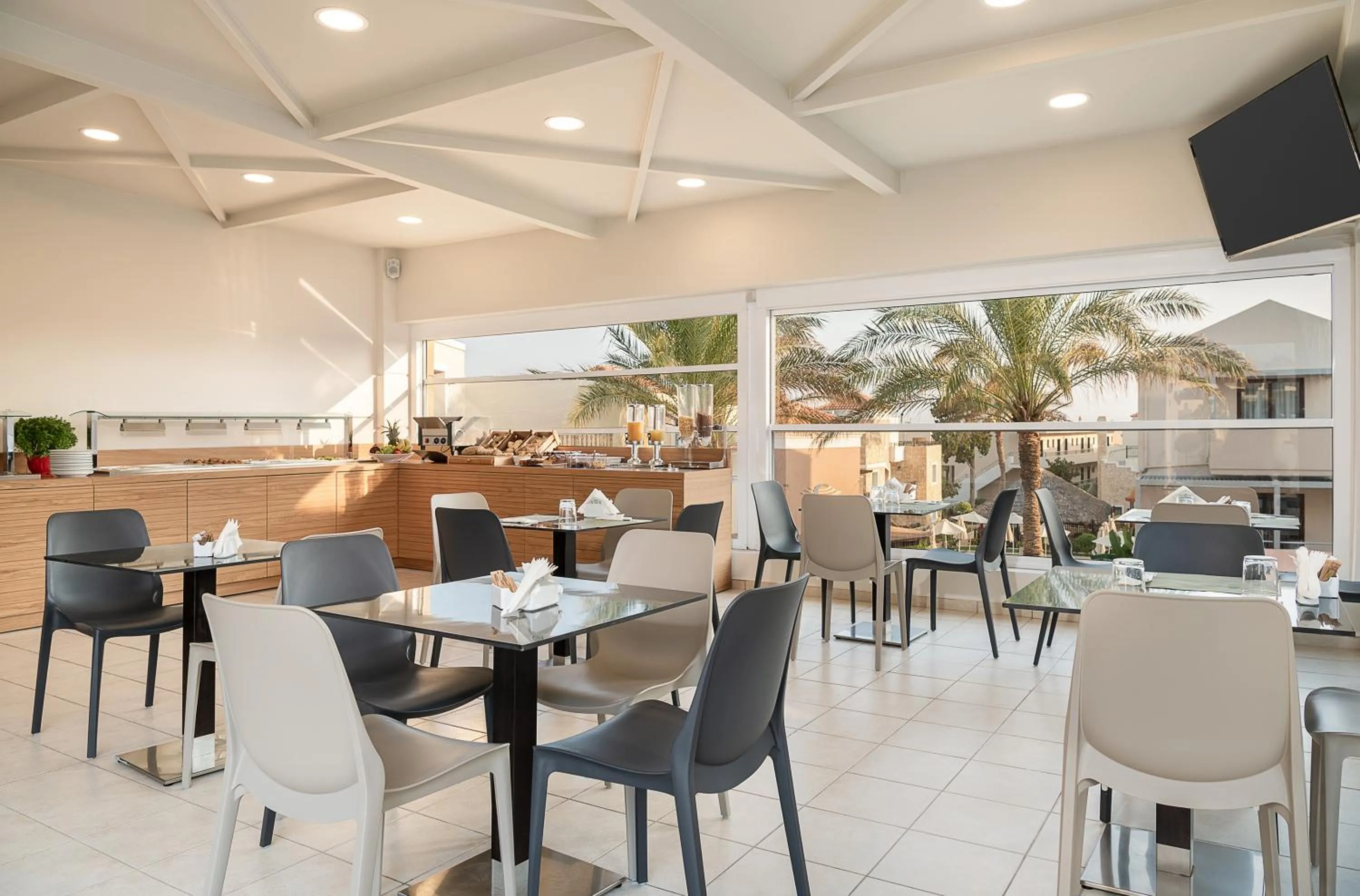 Breakfast in Elia Platanias