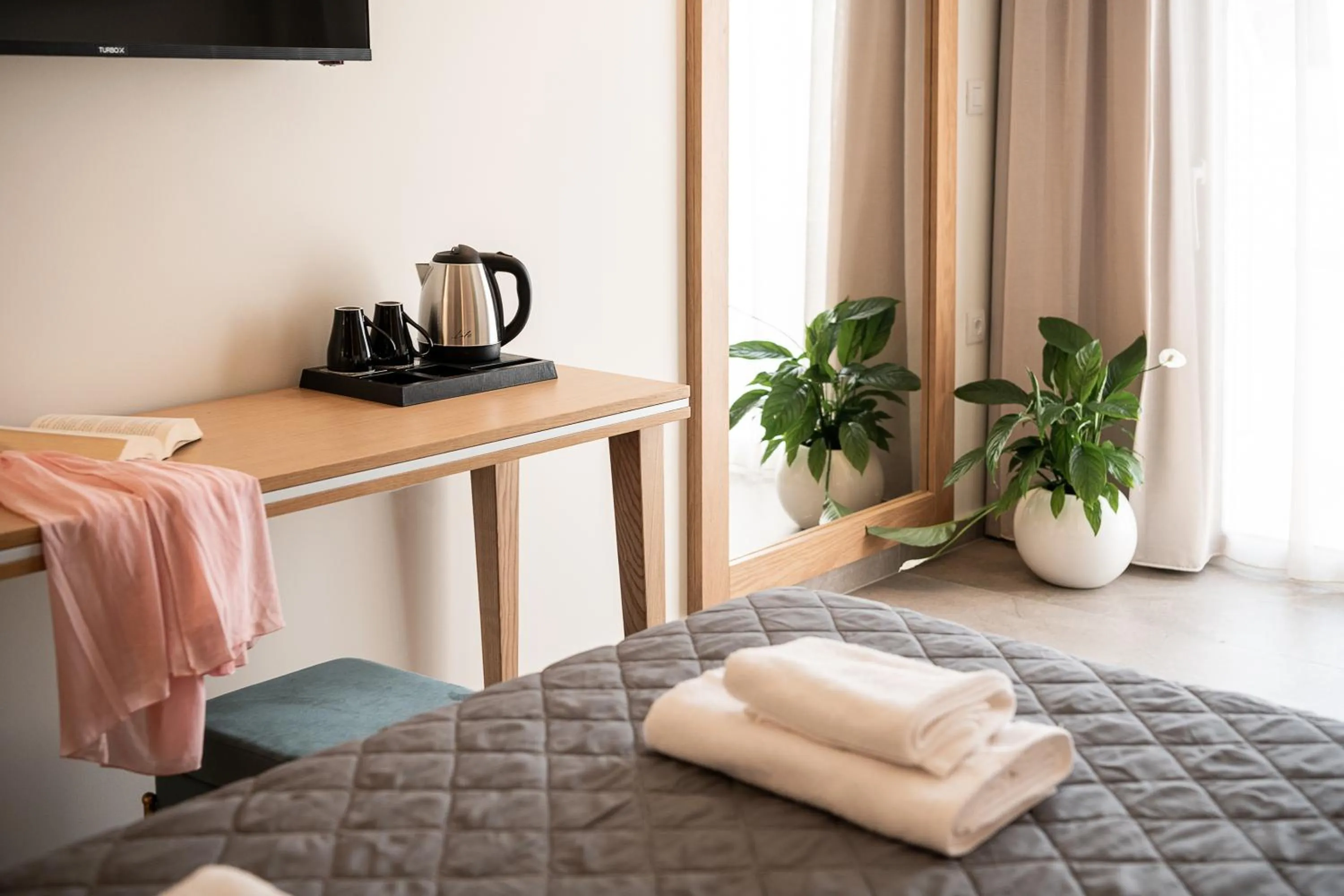 Coffee/tea facilities, Bed in Elia Platanias