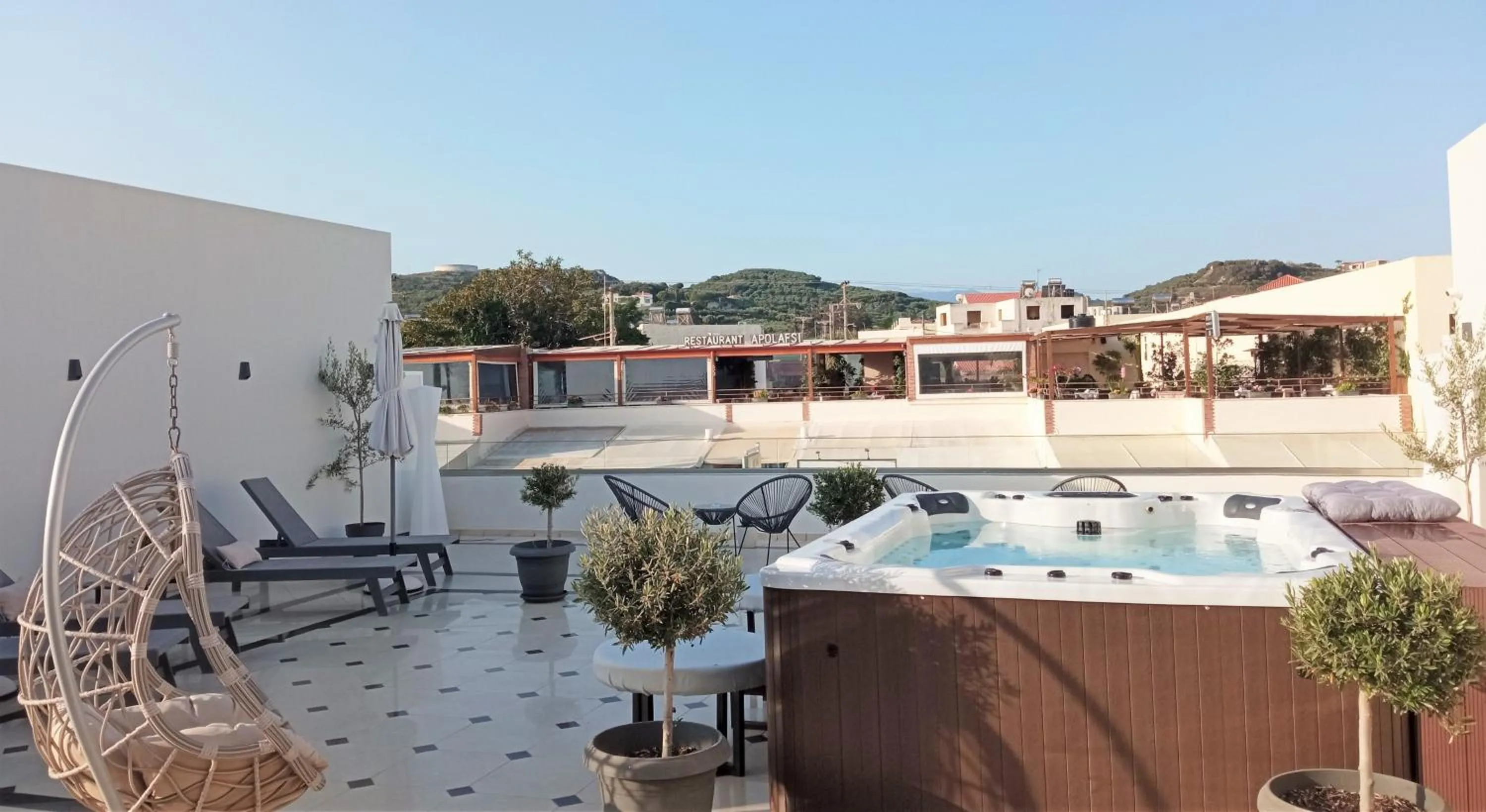 Hot Tub in Elia Platanias