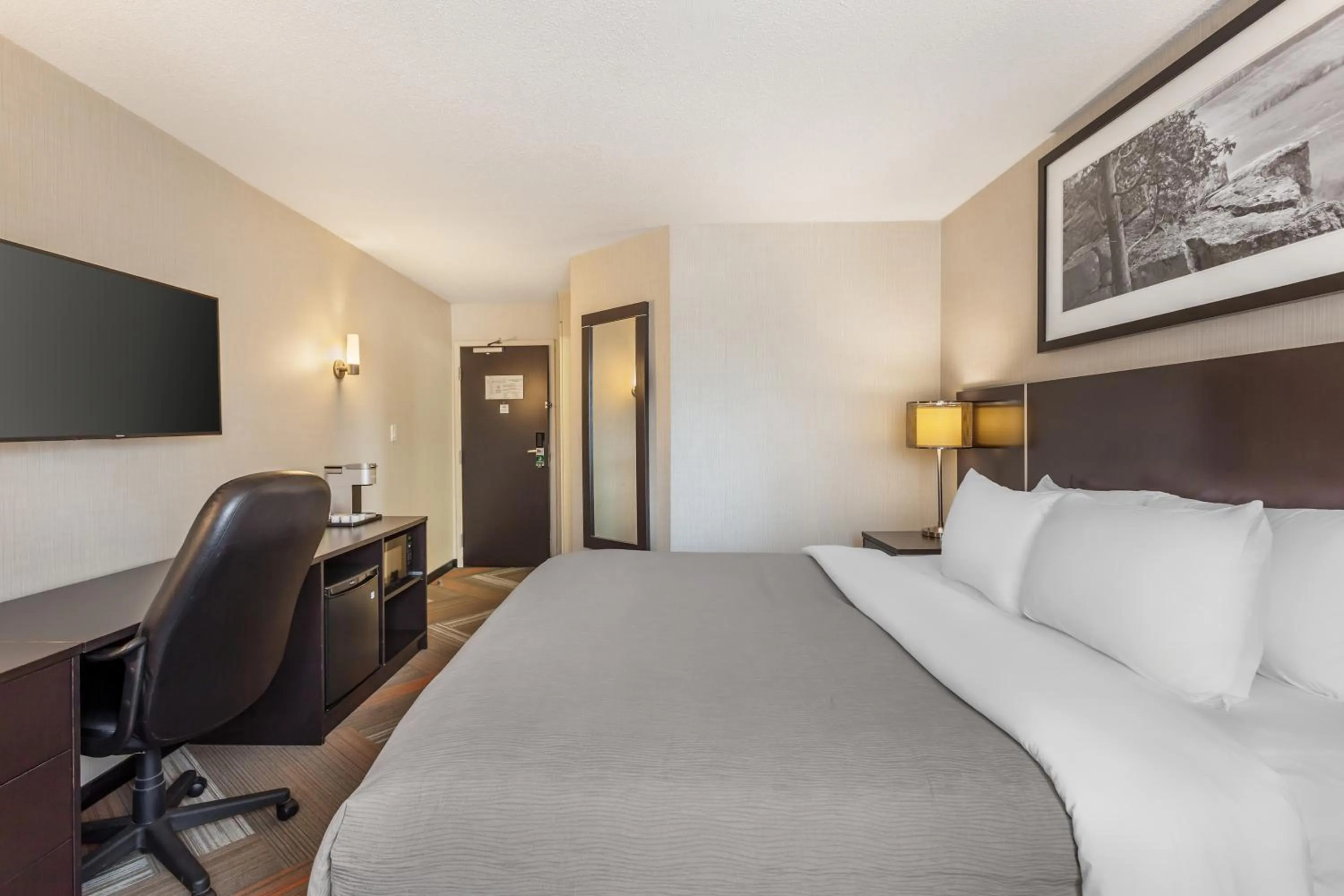 Bed in Quality Hotel