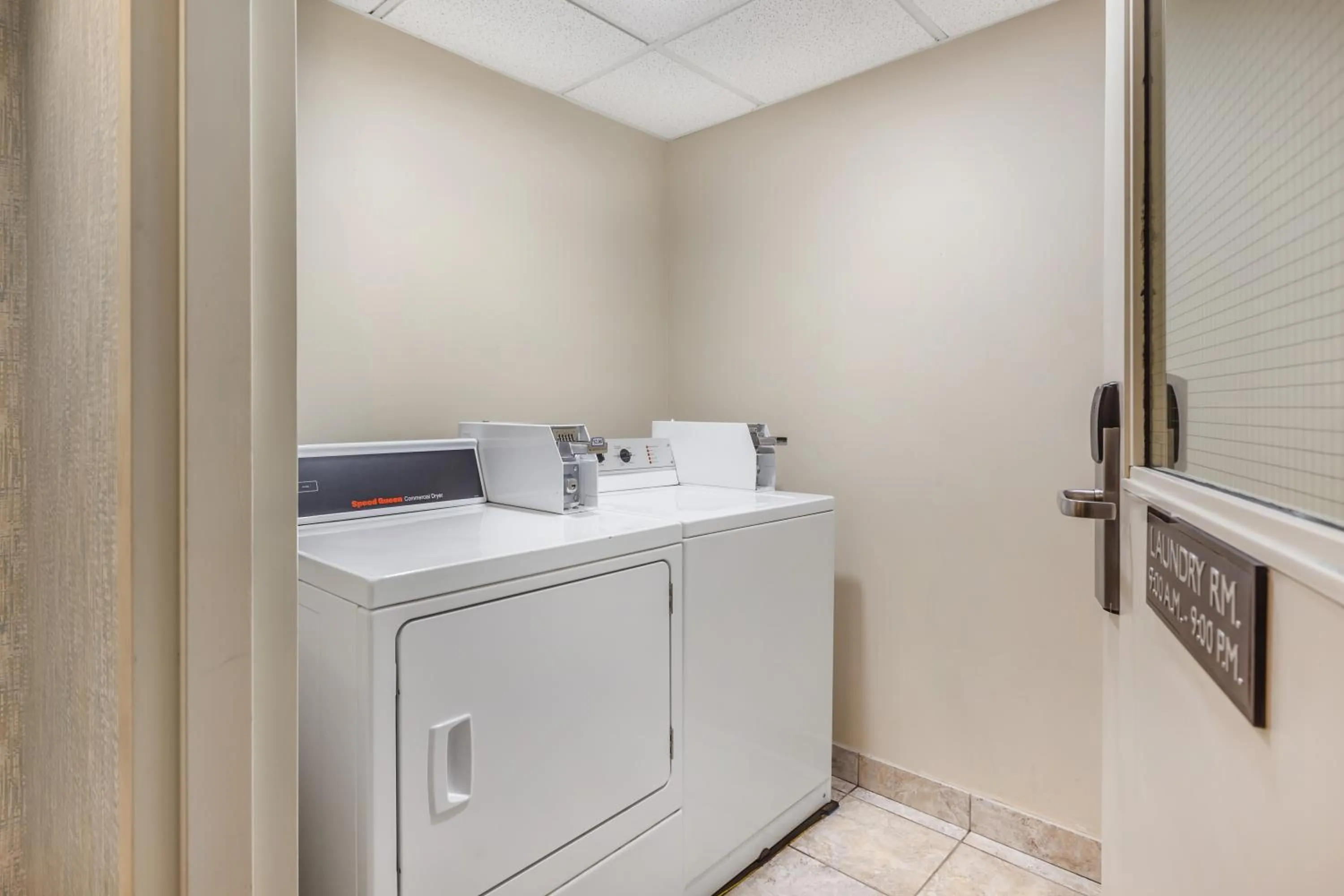 laundry in Quality Hotel