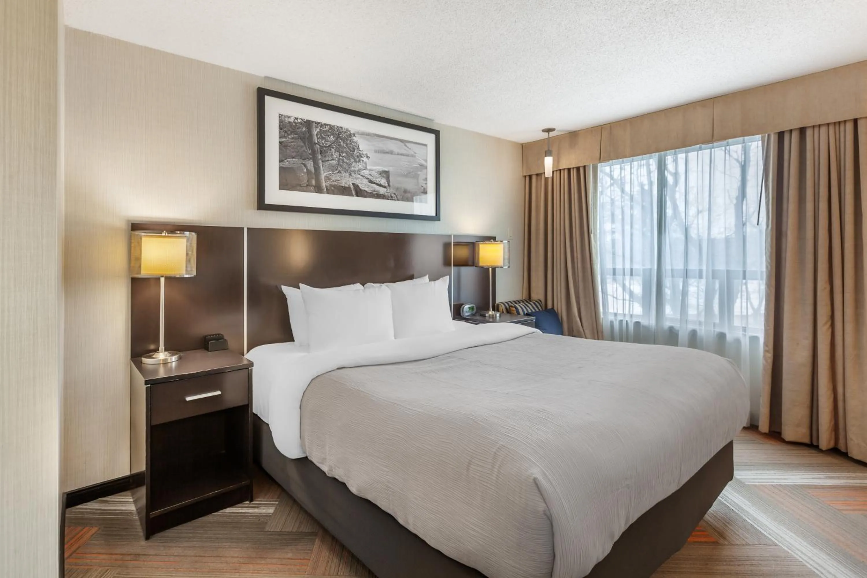 Bed in Quality Hotel