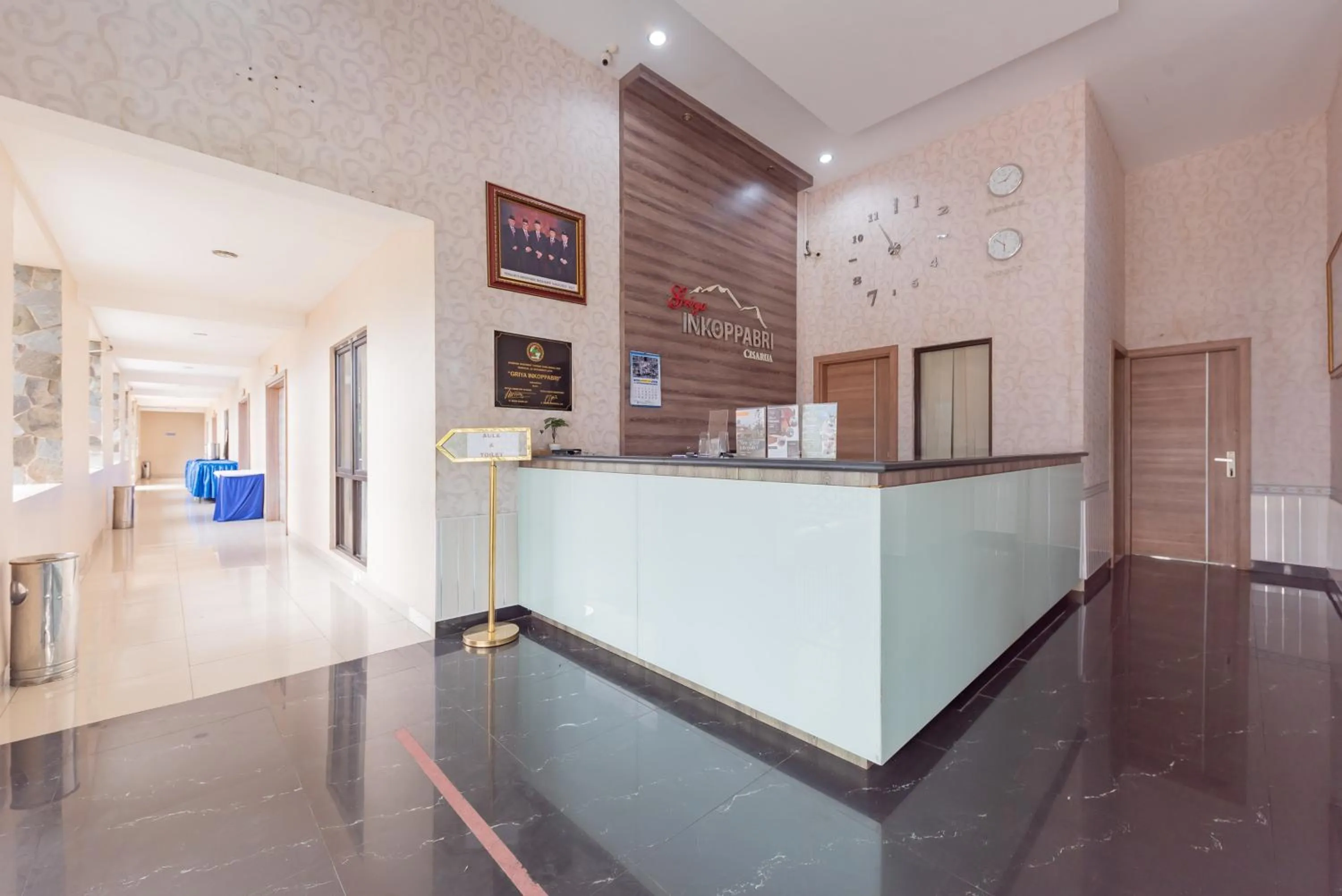 Lobby or reception in RedDoorz Premium @ Griya Inkoppabri Cisarua Puncak