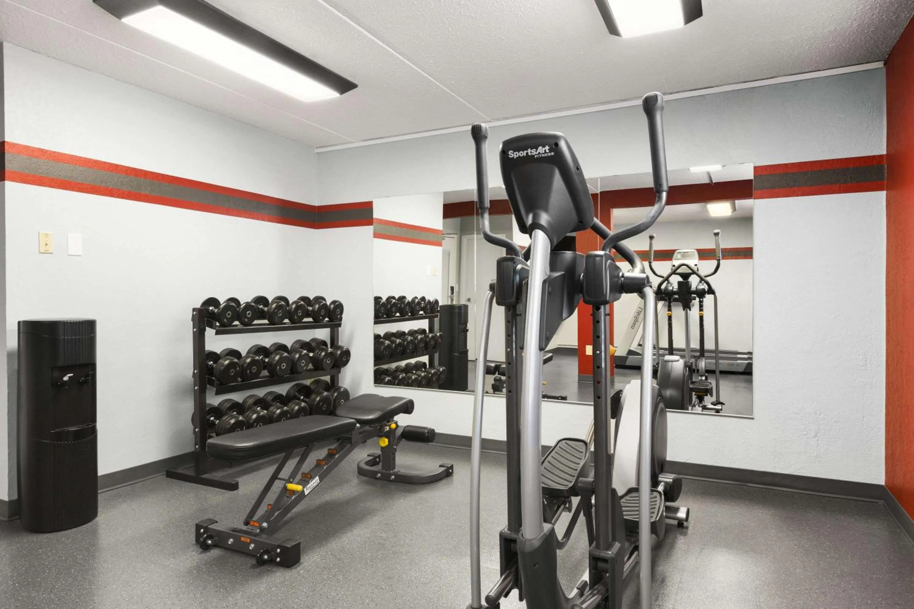 Fitness centre/facilities in Travelodge by Wyndham Edmonton West
