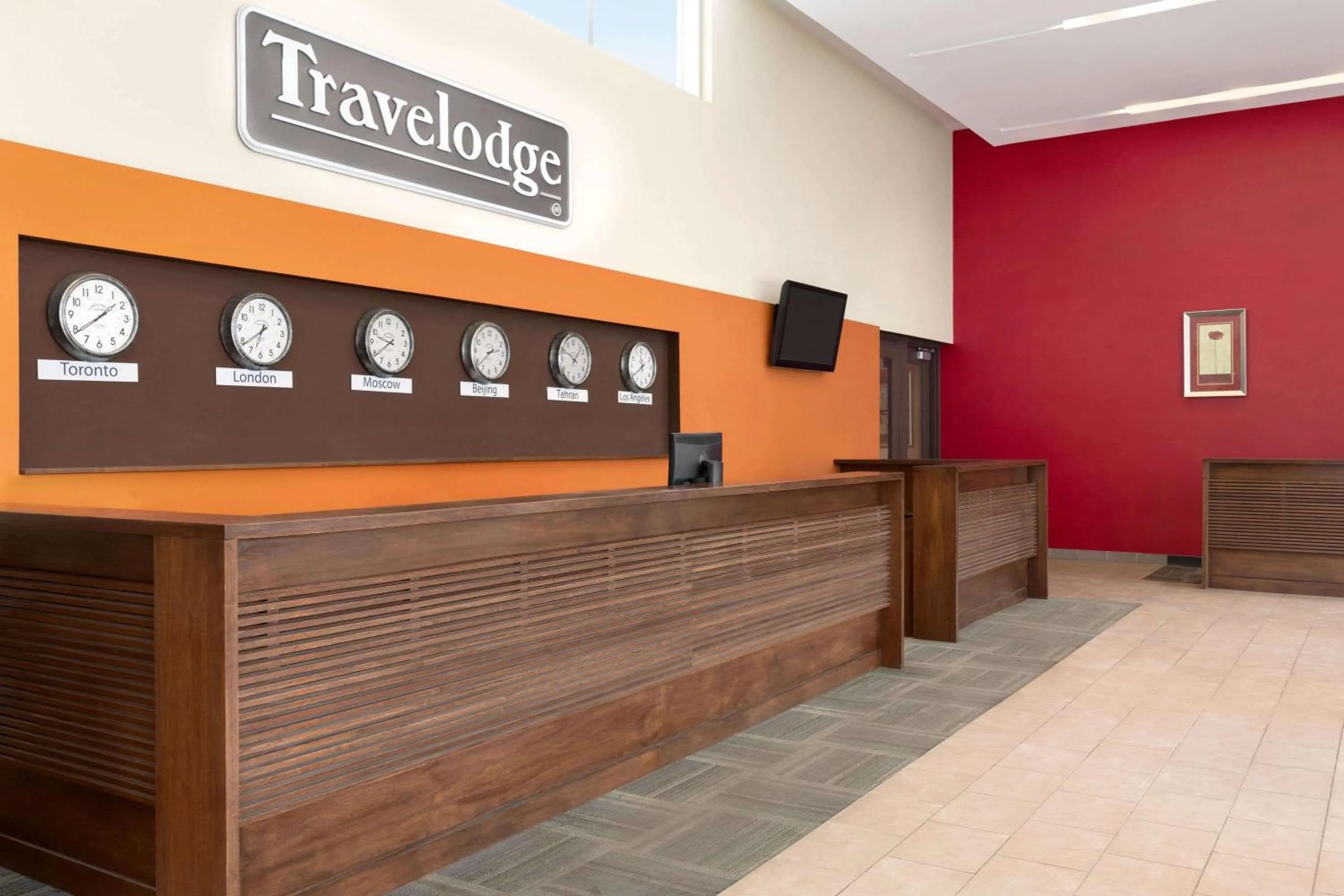 Lobby or reception in Travelodge by Wyndham Richmond Hill