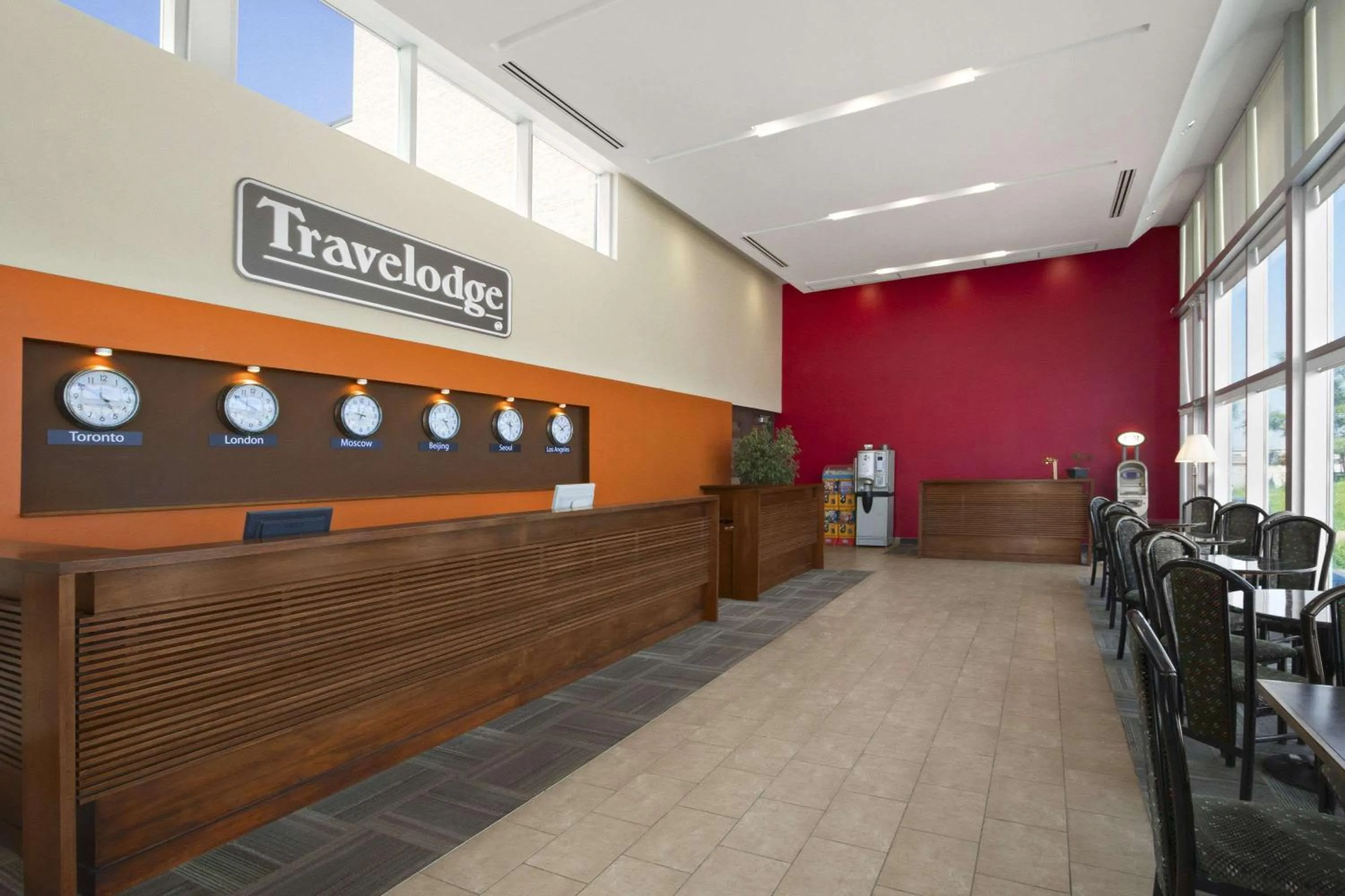 Lobby or reception in Travelodge by Wyndham Richmond Hill