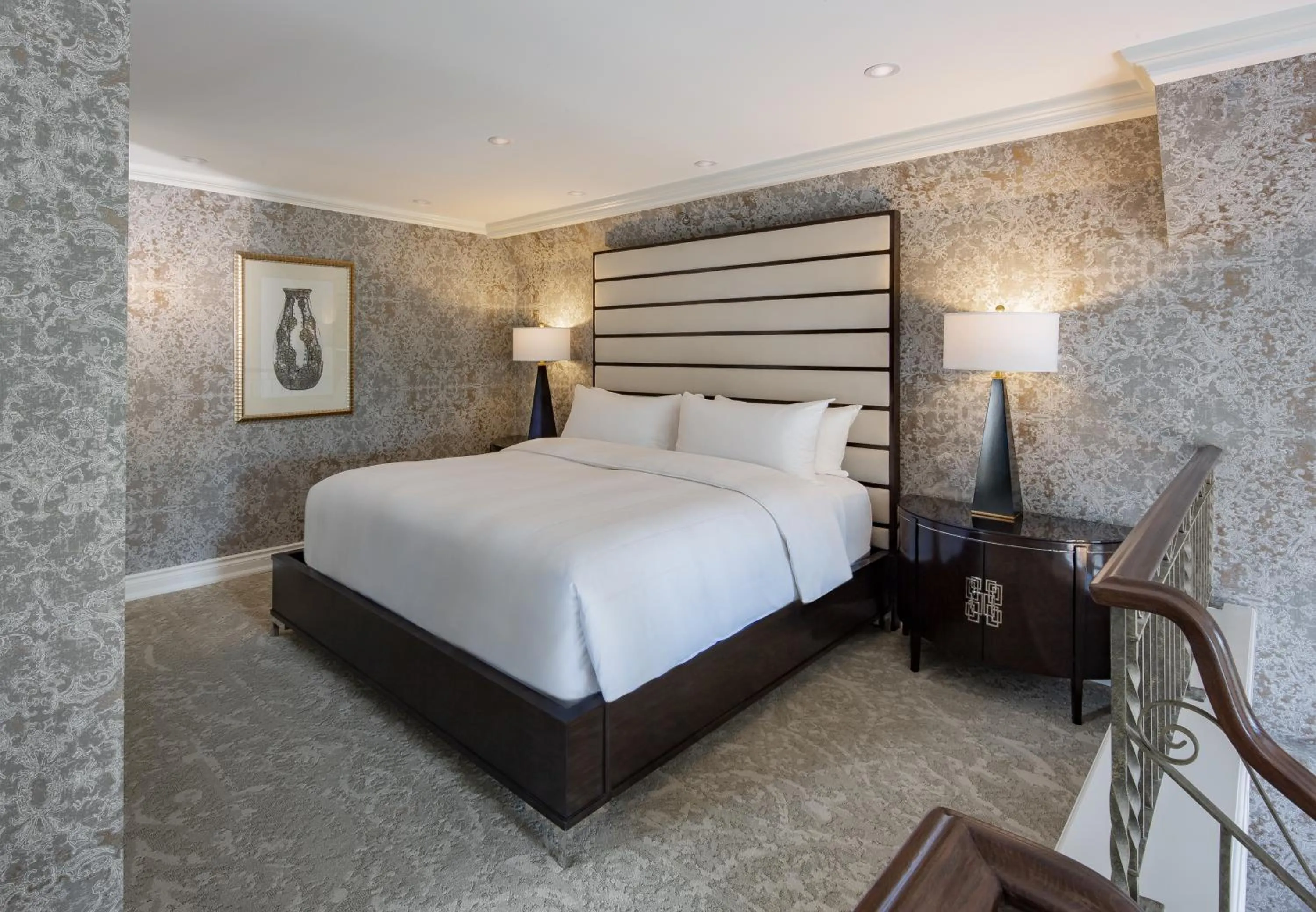 Photo of the whole room, Bed in Chateau Vaudreuil