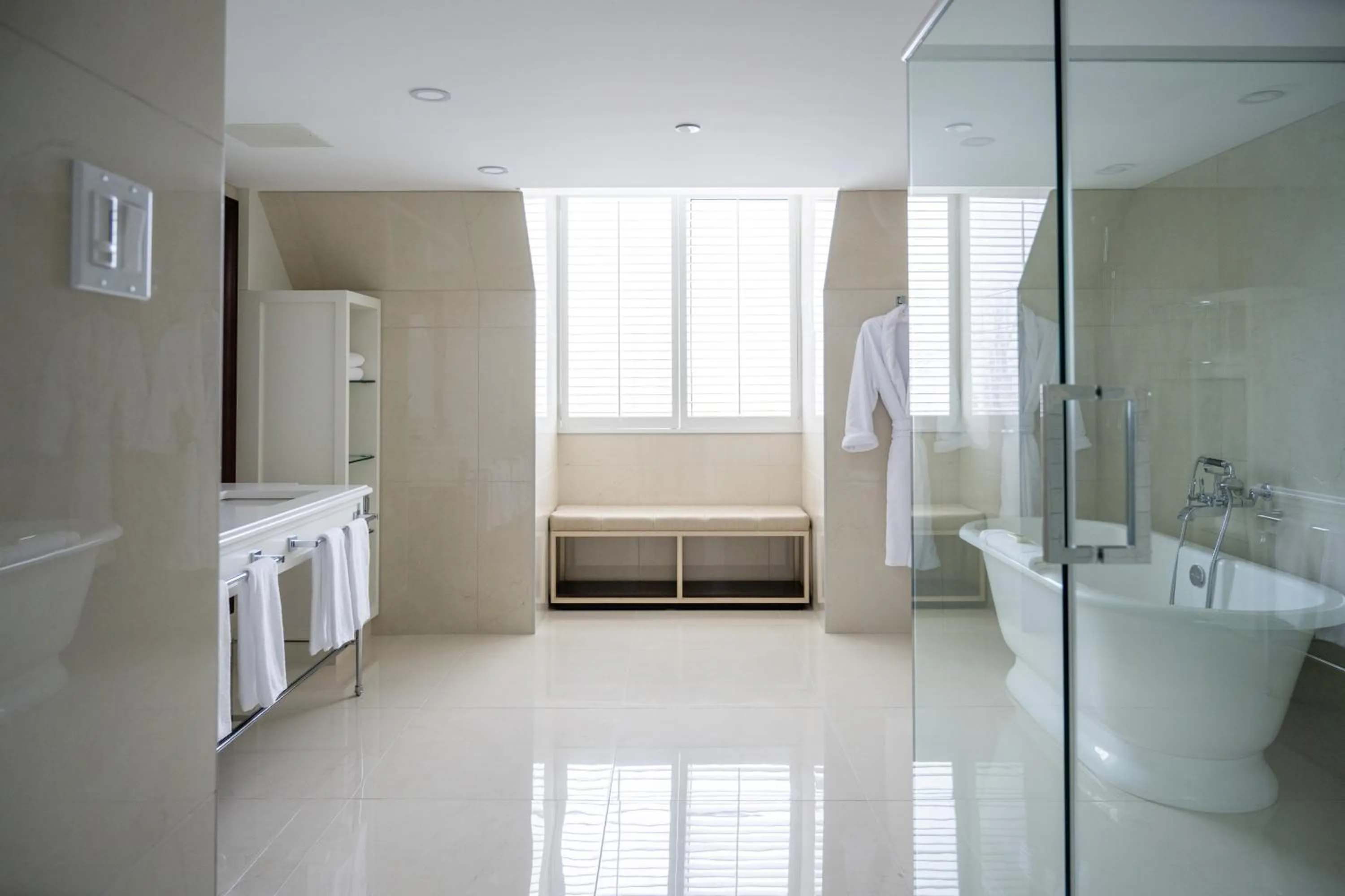 Shower in Chateau Vaudreuil