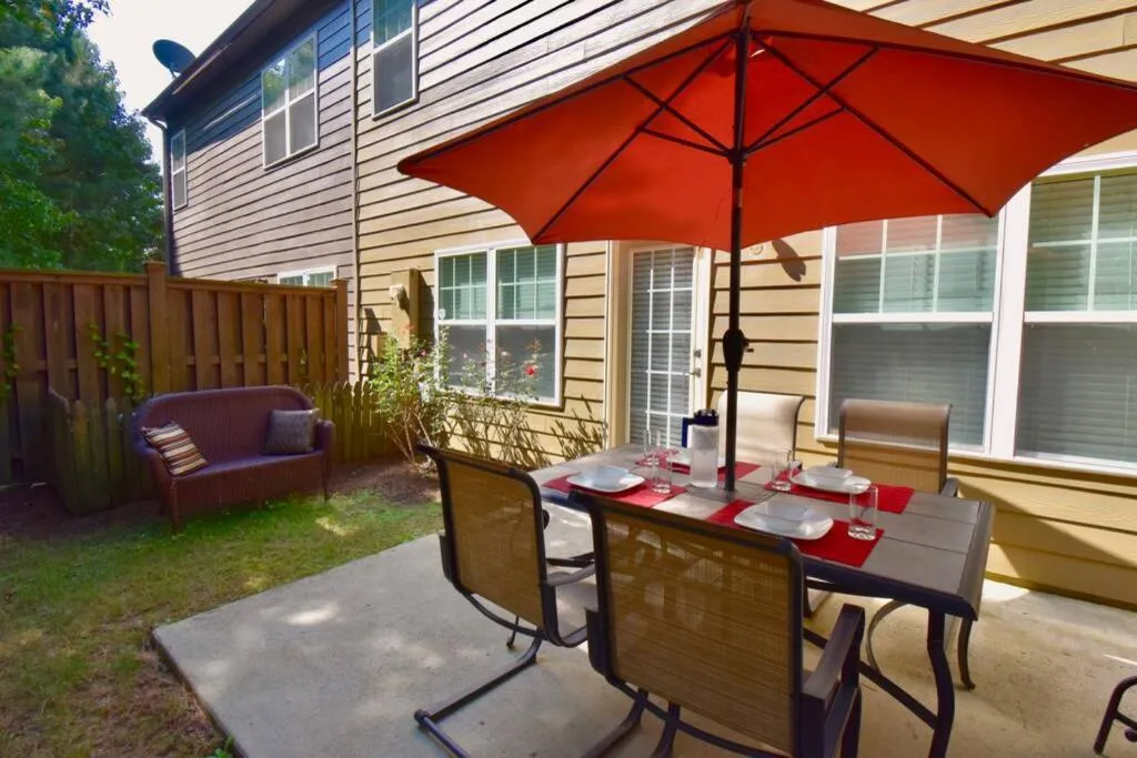 Luxury Townhouse with Oversized Master near Halcyon