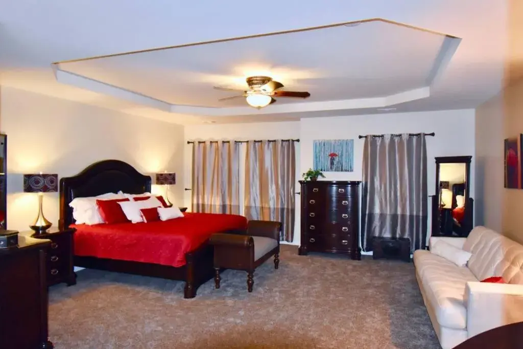 Luxury Townhouse with Oversized Master near Halcyon Luxury Townhouse with Oversized Master near Halcyon