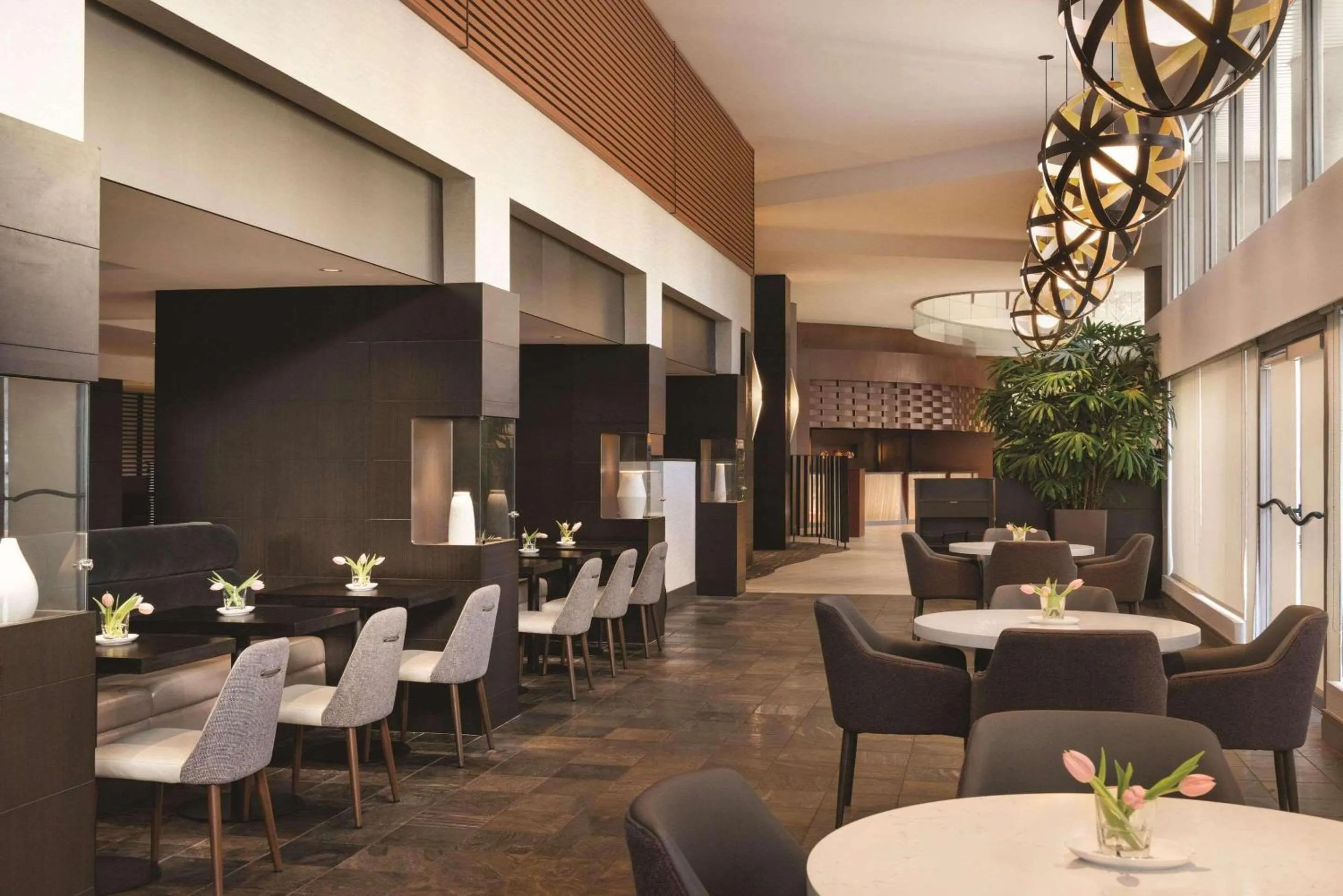 Restaurant/places to eat in Radisson Hotel Vancouver Airport