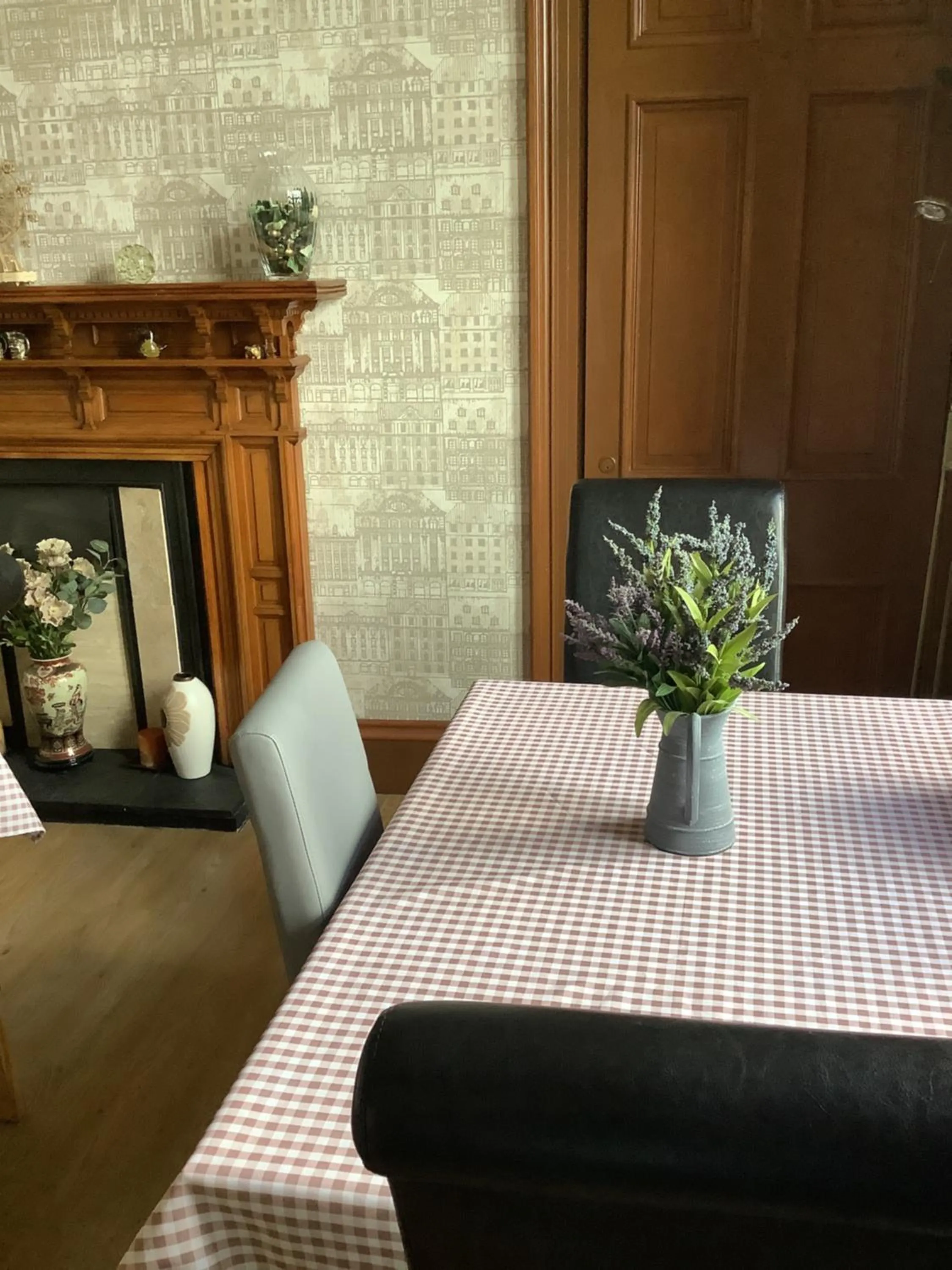 Seating area in Westlea Bed and Breakfast