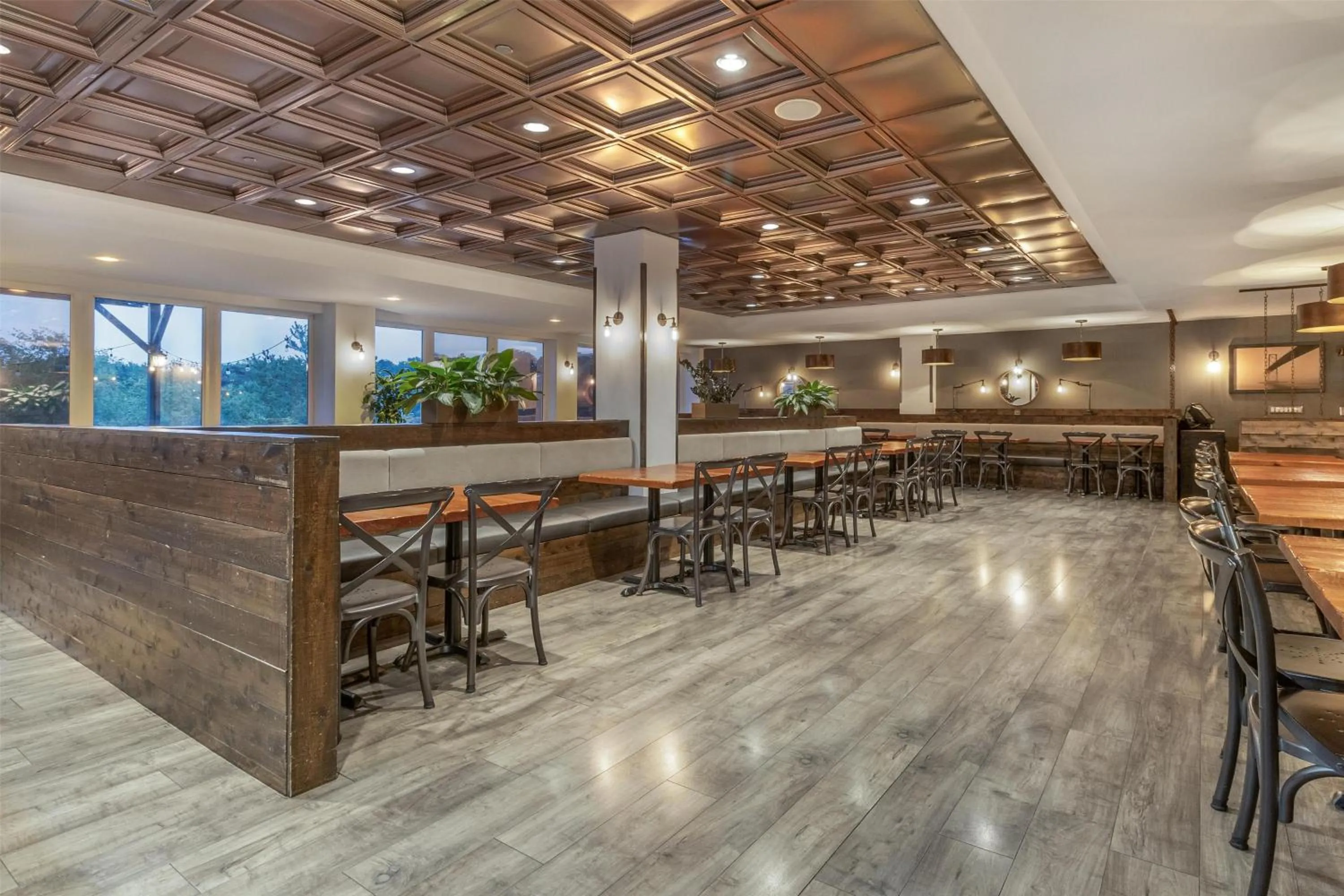 Restaurant/places to eat in Best Western Plus Chocolate Lake Hotel - Halifax