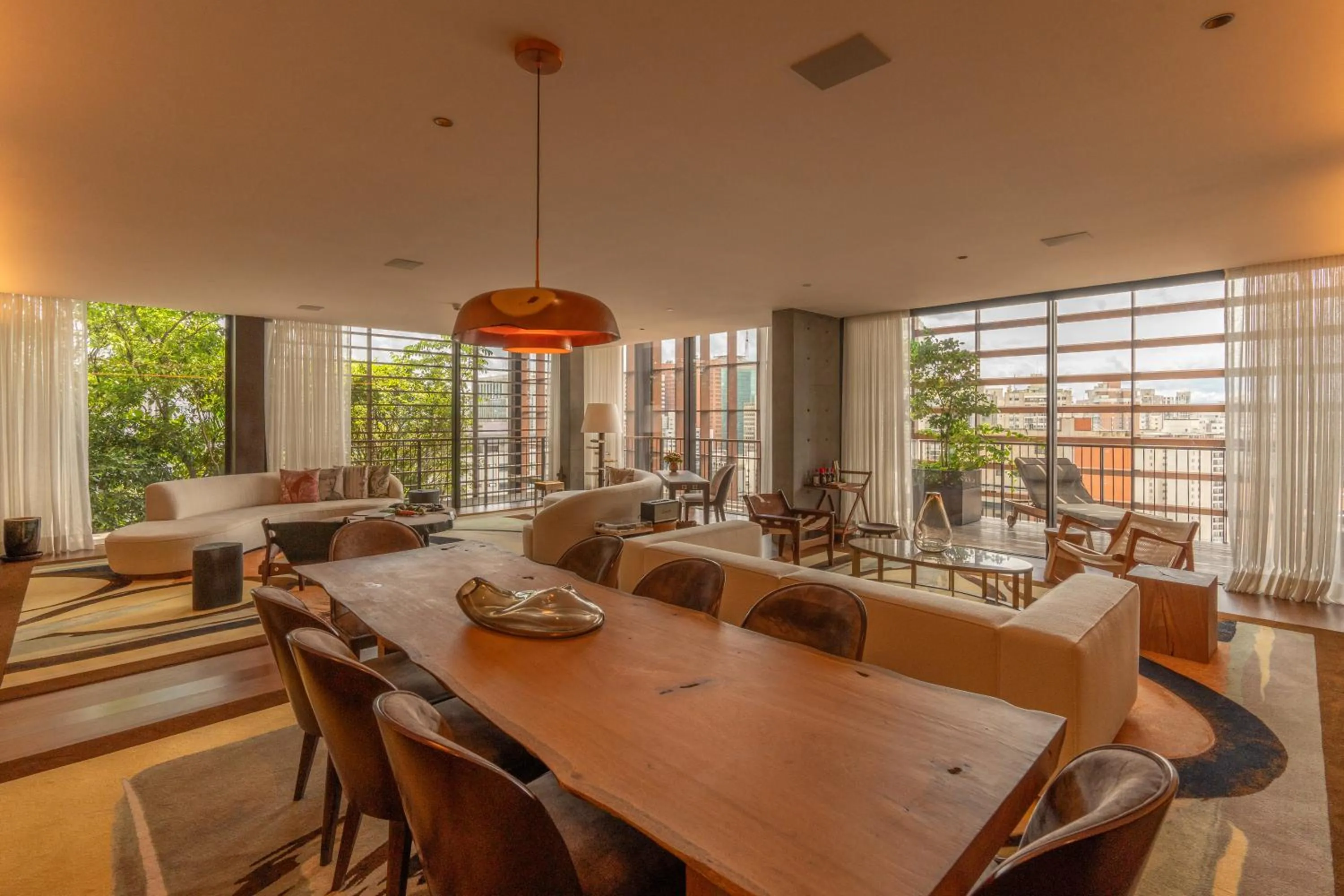 Dining area in Rosewood São Paulo