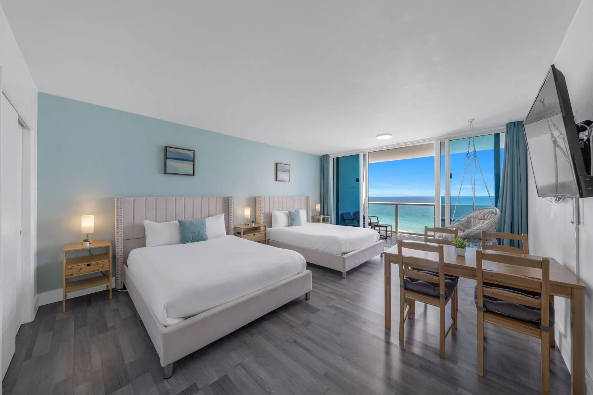 Communal lounge/ TV room, Bed in SeaStays Apartments