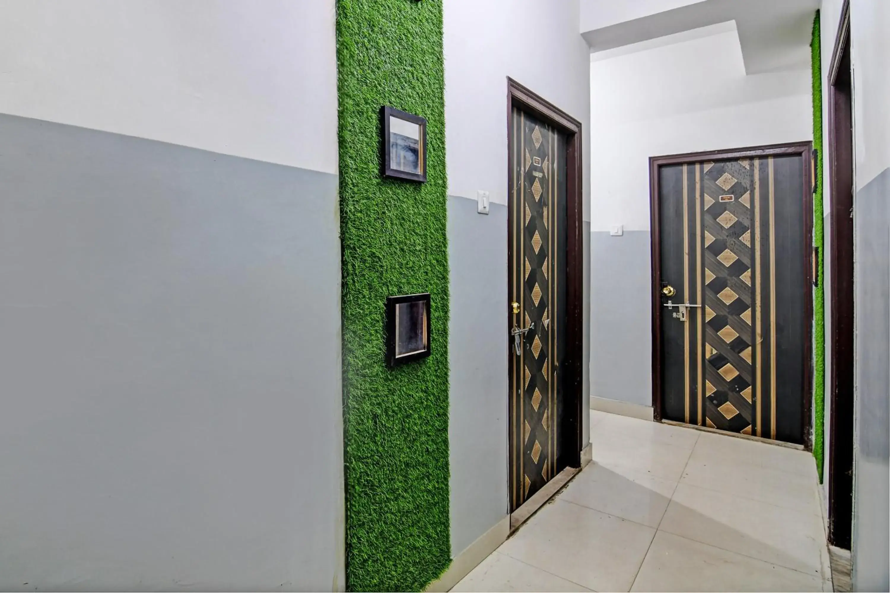 Super OYO 82026 BANGUR INN Super OYO 82026 BANGUR INN