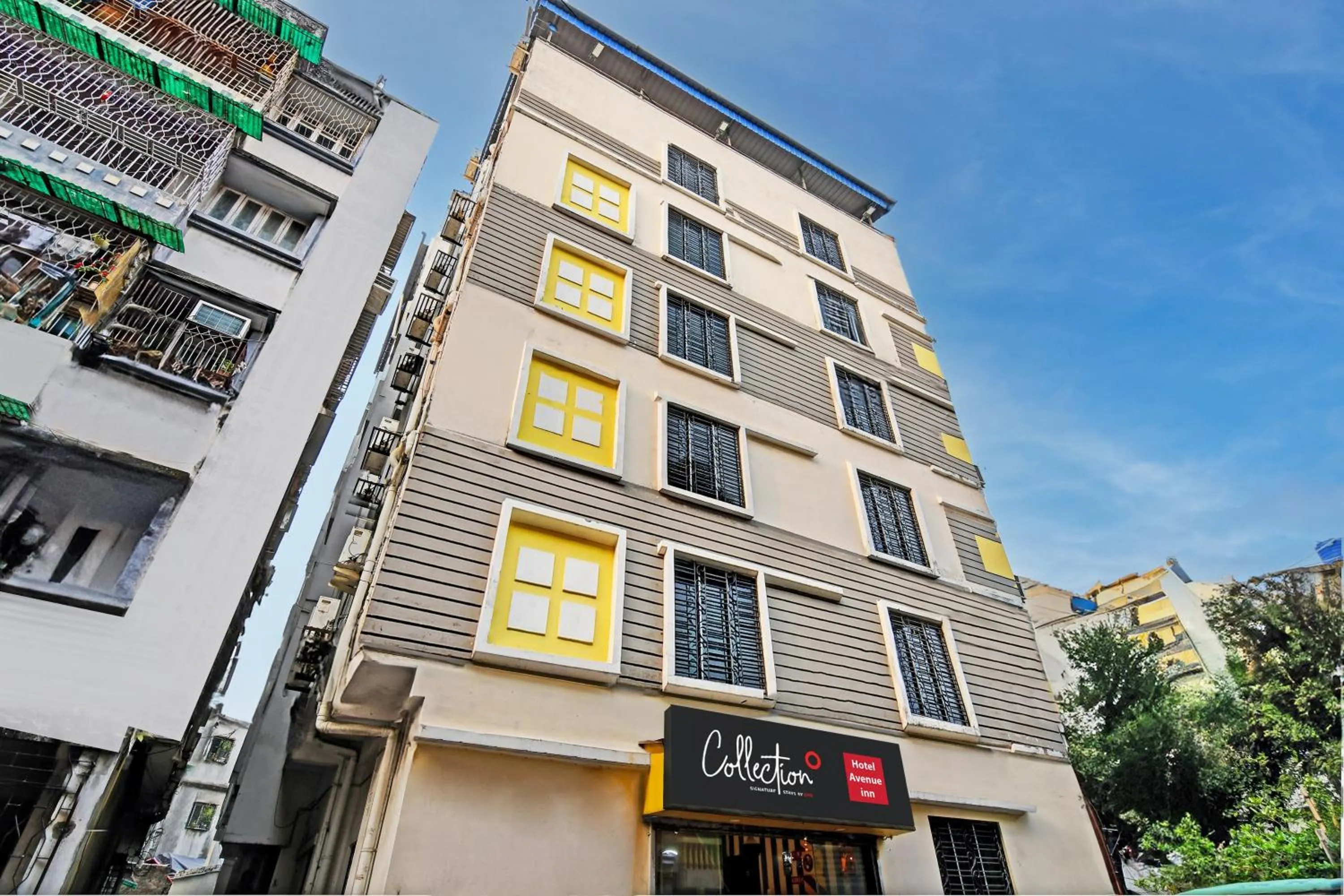 Facade/entrance in Super OYO 82026 BANGUR INN