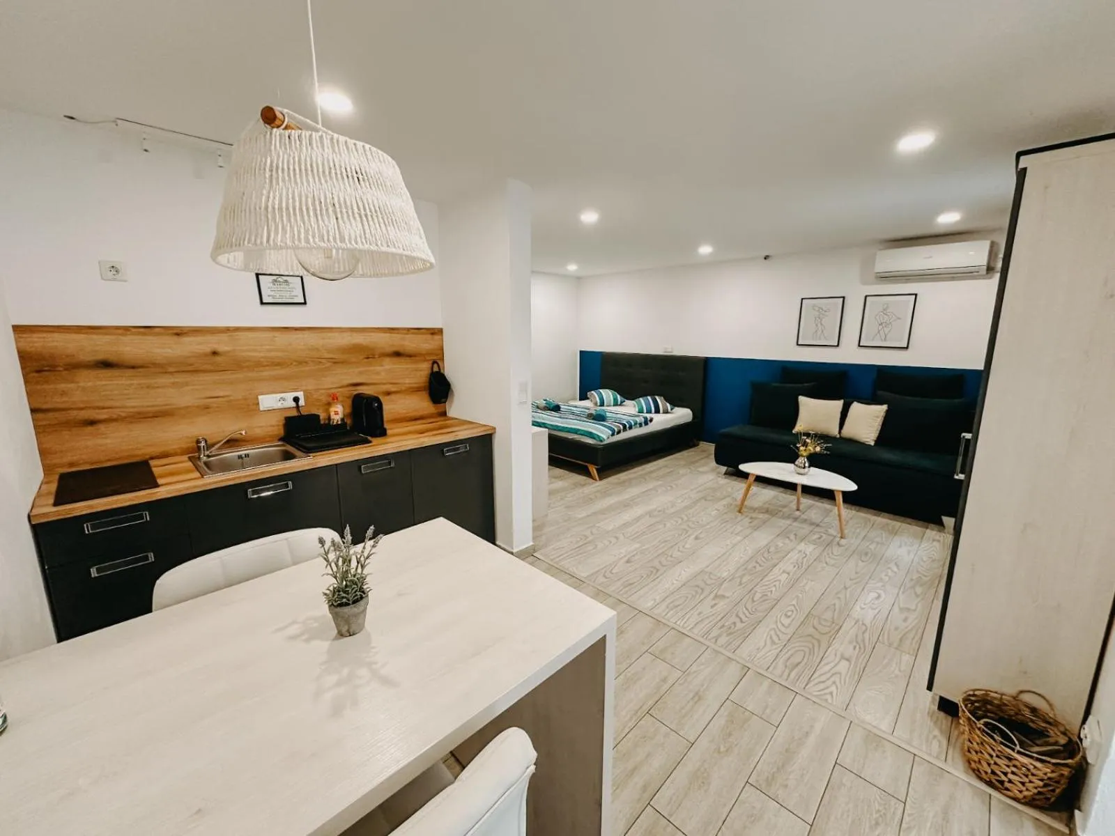 Kitchen or kitchenette in Marcos Apartments Victoriei - self check-in