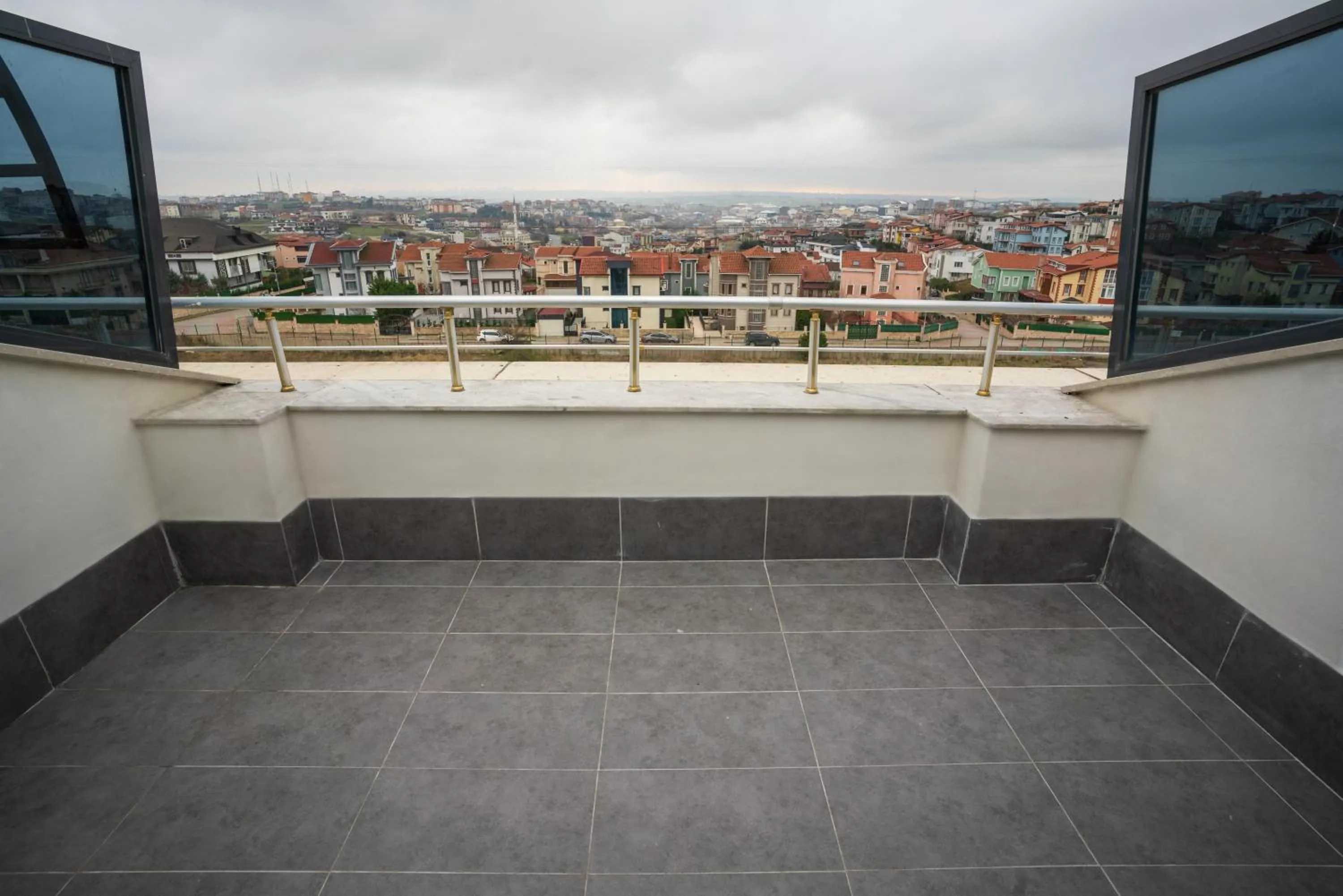 Balcony/Terrace in Express Plus Hotel