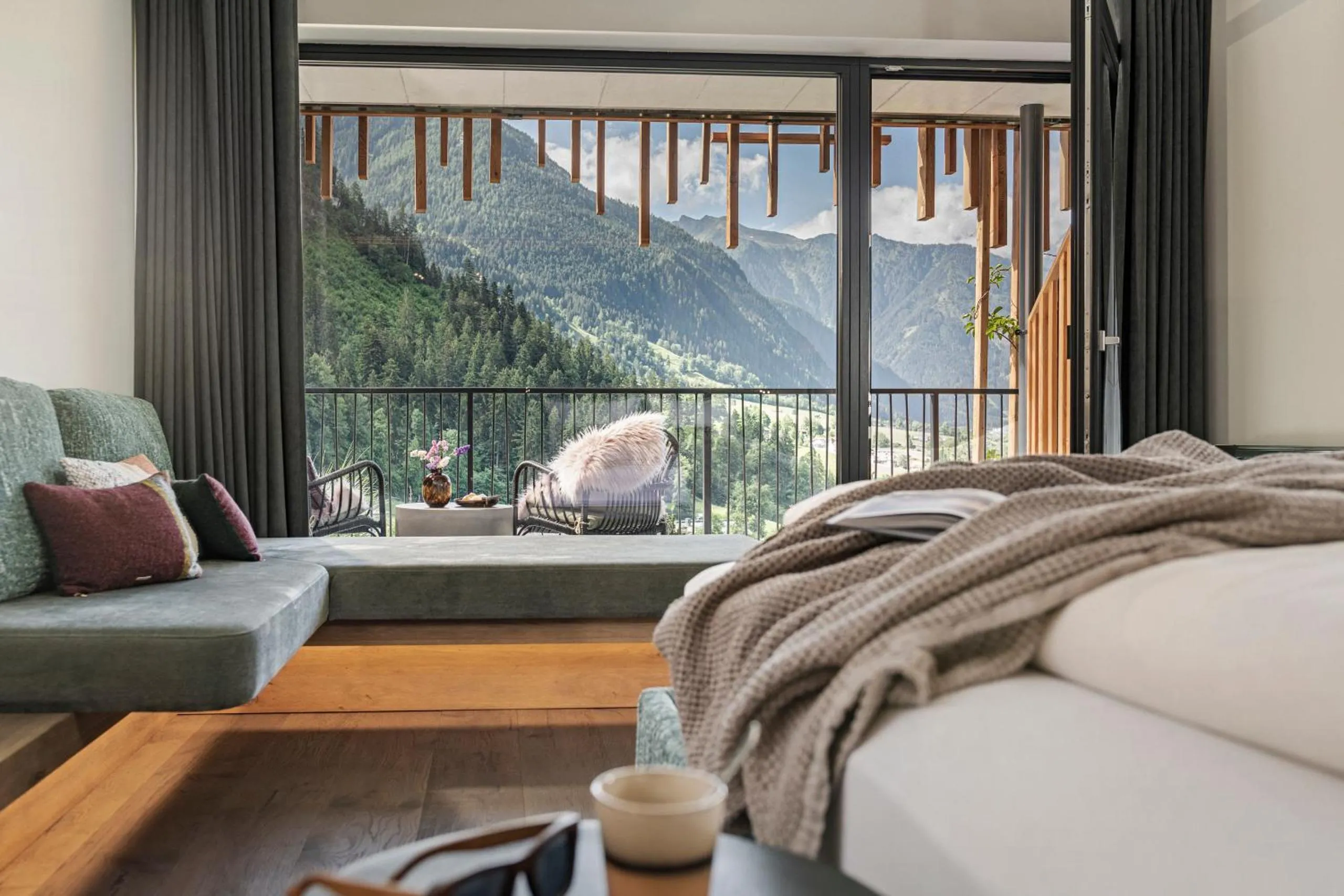 Mountain view, Bed in Coolnest