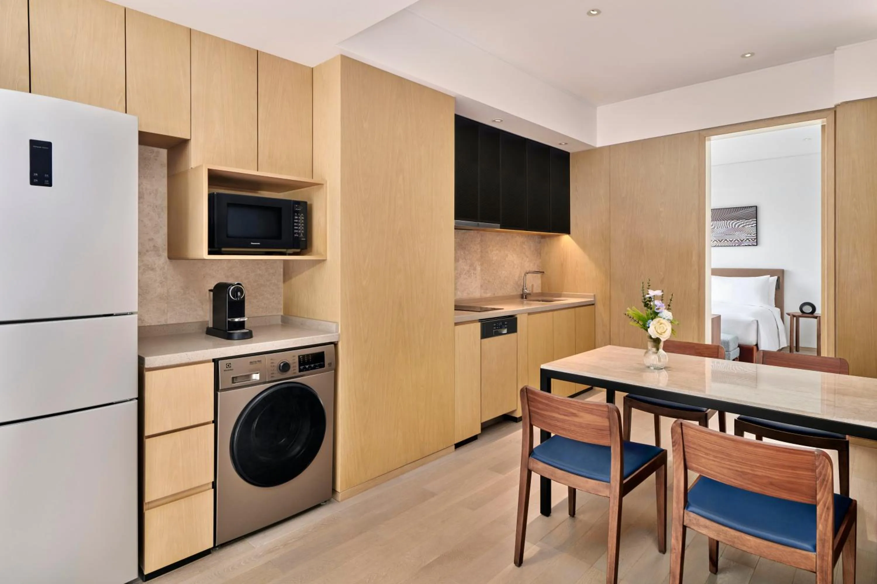 Kitchen or kitchenette in DoubleTree by Hilton Shenzhen Airport Residences