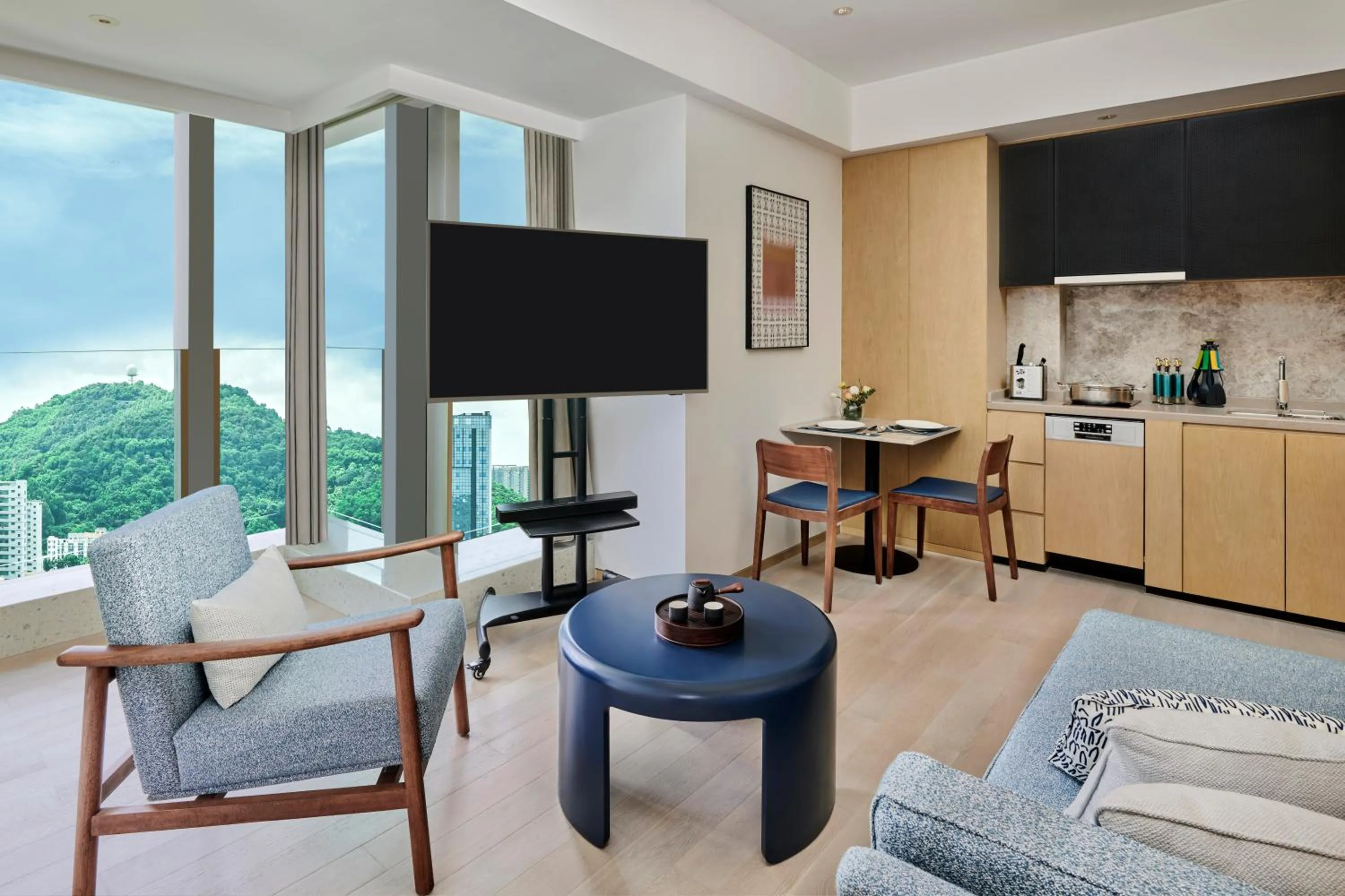 Kitchen or kitchenette in DoubleTree by Hilton Shenzhen Airport Residences