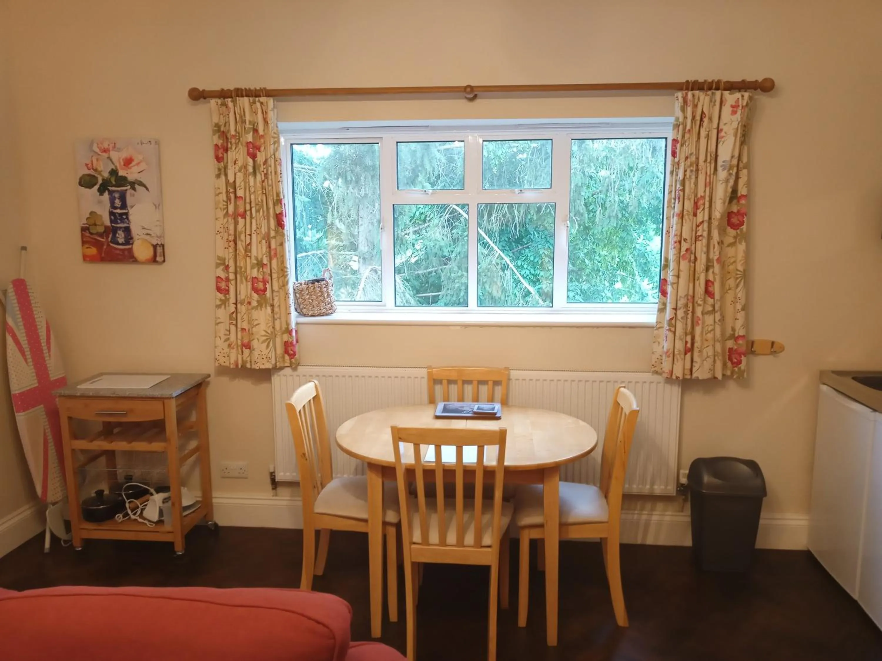 Living room in Oak End Lodge