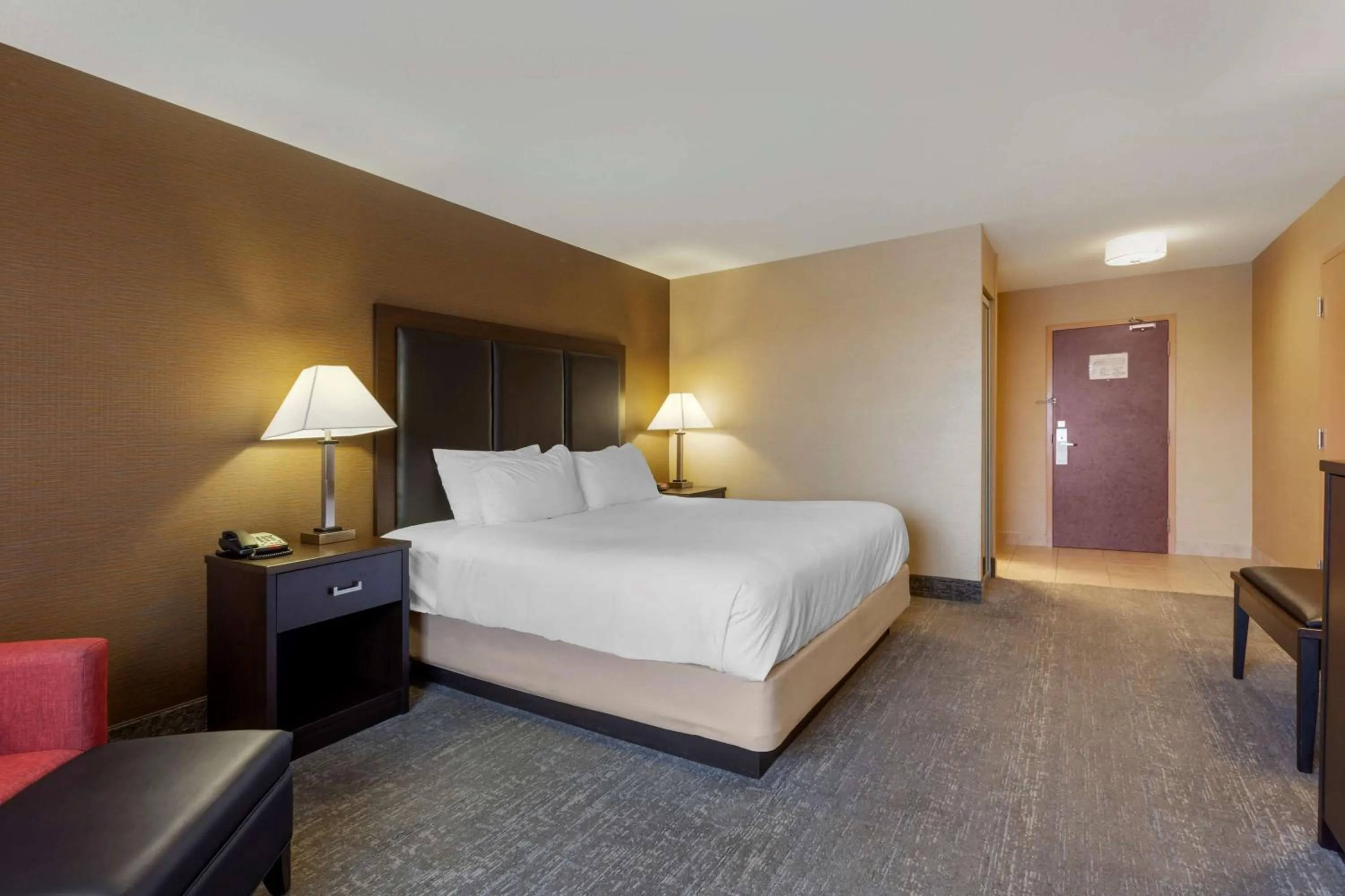 Bedroom, Bed in Best Western Plus Burlington Inn & Suites