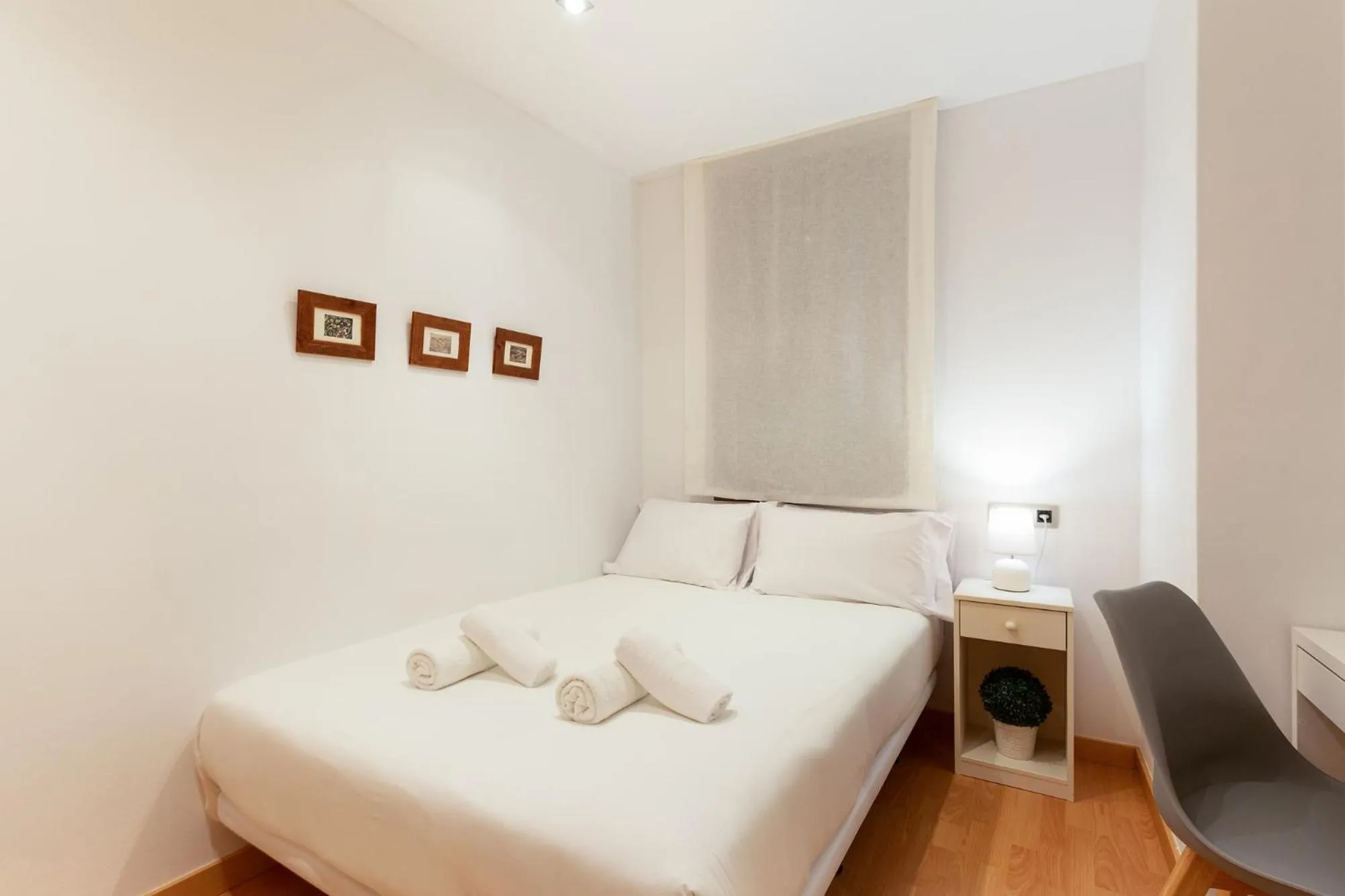 Bedroom, Bed in Stay U-nique Apartments Terrassa