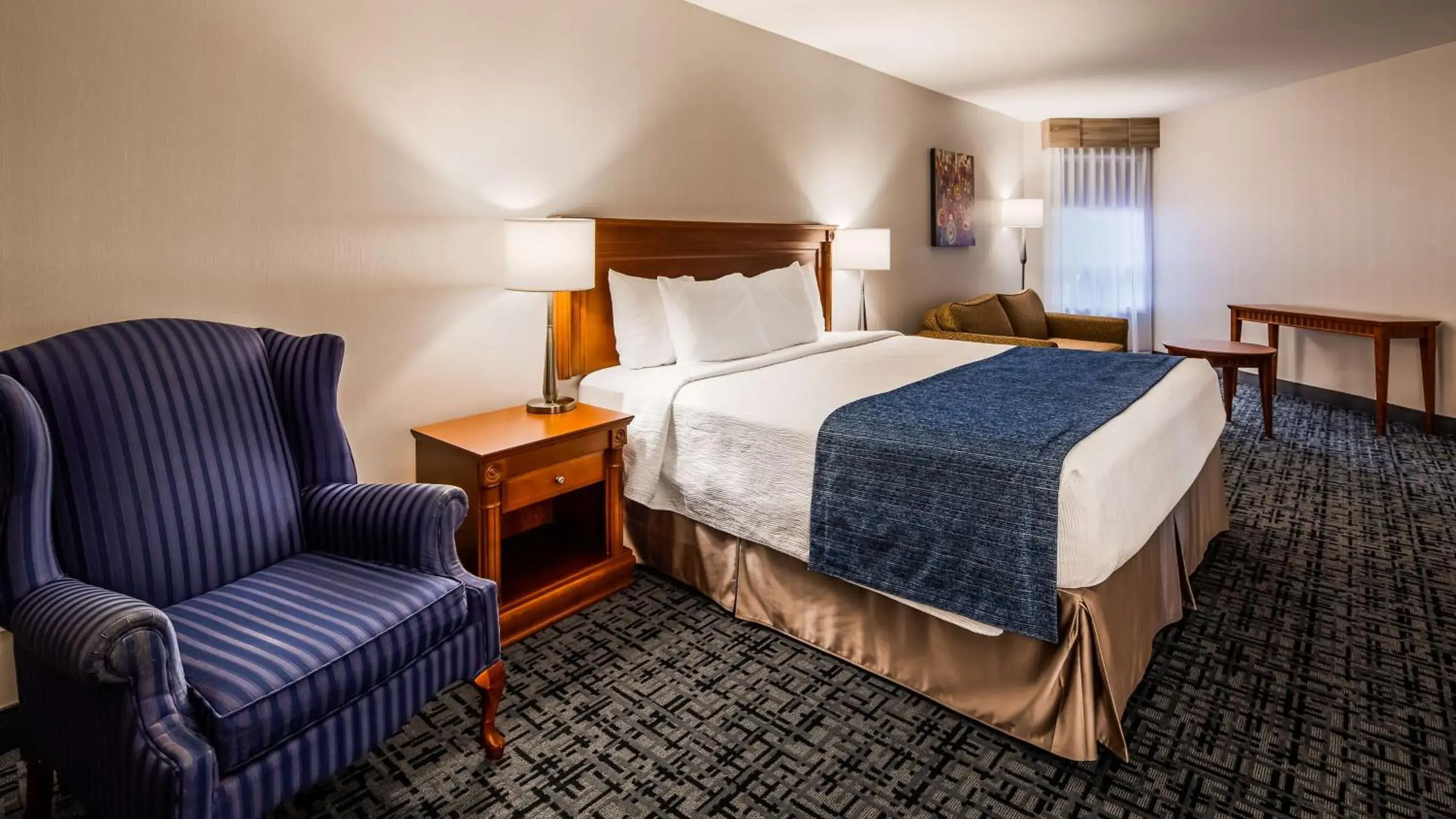 King Suite with Sofa Bed - Non-Smoking in Best Western Hotel Brossard King Suite with Sofa Bed - Non-Smoking in Best Western Hotel Brossard