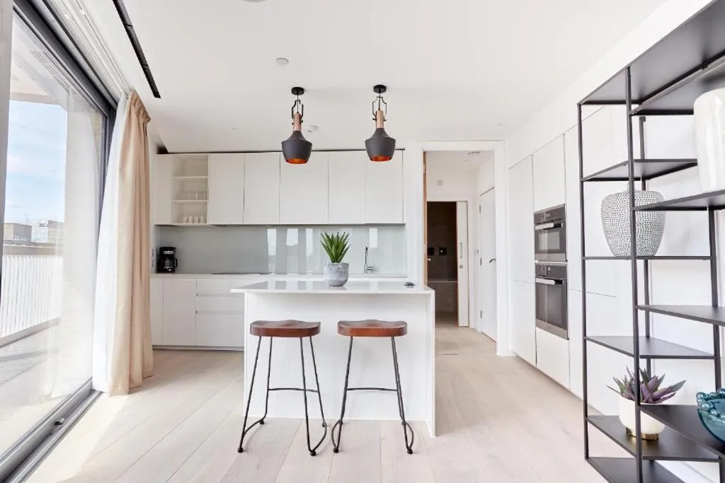 Kitchen or kitchenette in Southwark Residences by Aeria Apartments