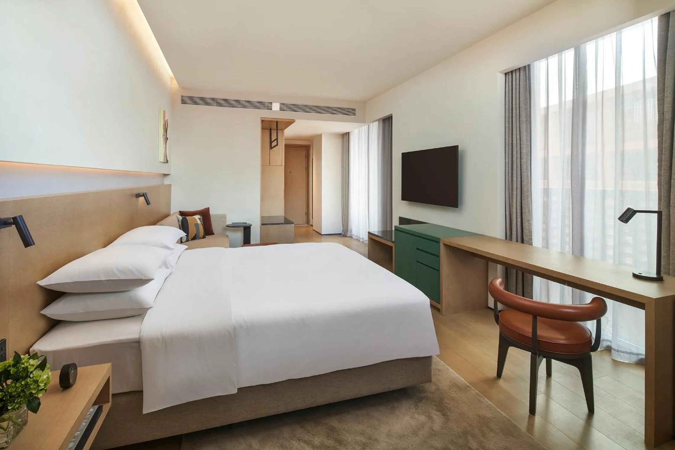 Photo of the whole room, Bed in Hyatt Place Jingdezhen Taoxichuan