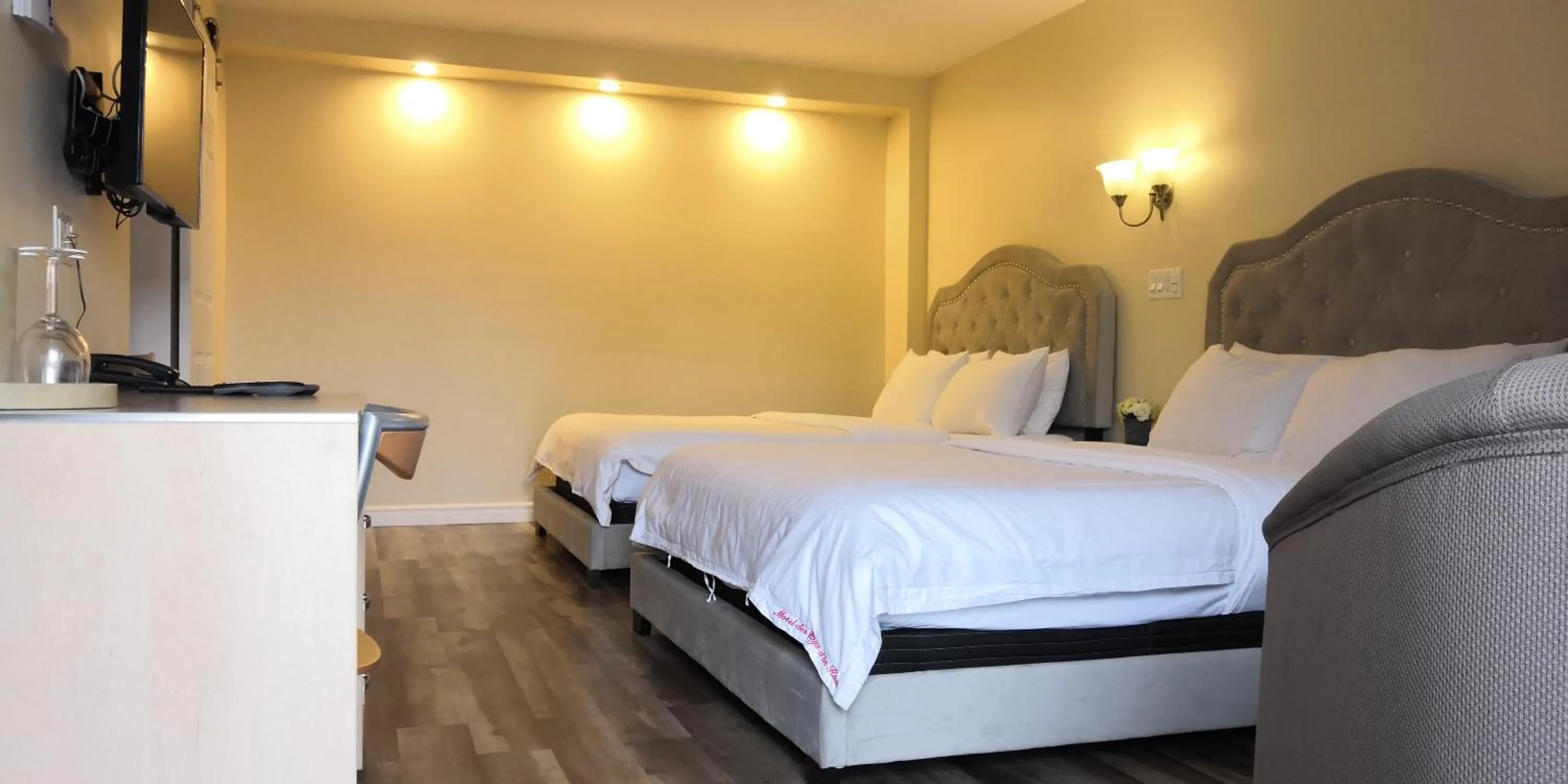 Bed in Motel Des Pays D'En Haut