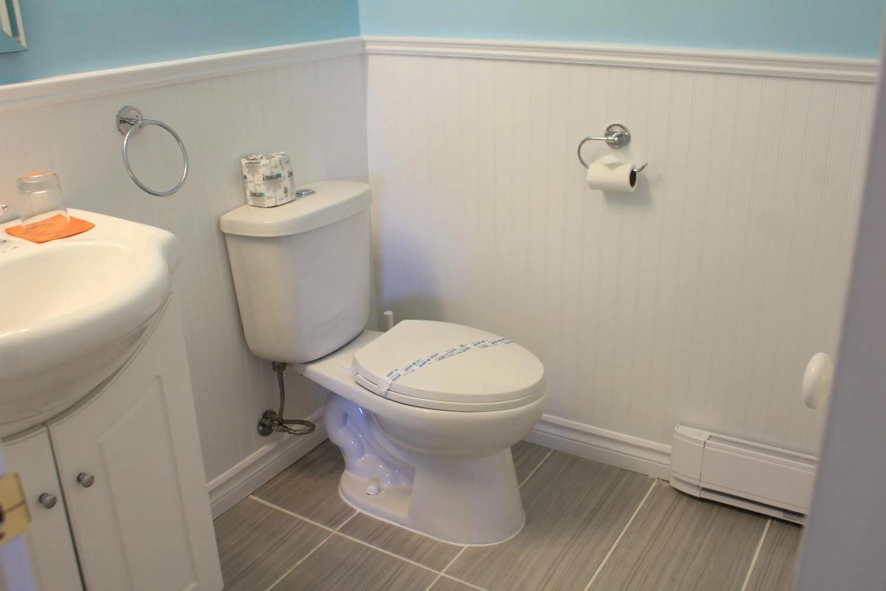 Bathroom in Motel Des Pays D'En Haut