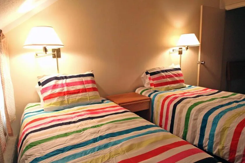 Bed in Whiffletree B8