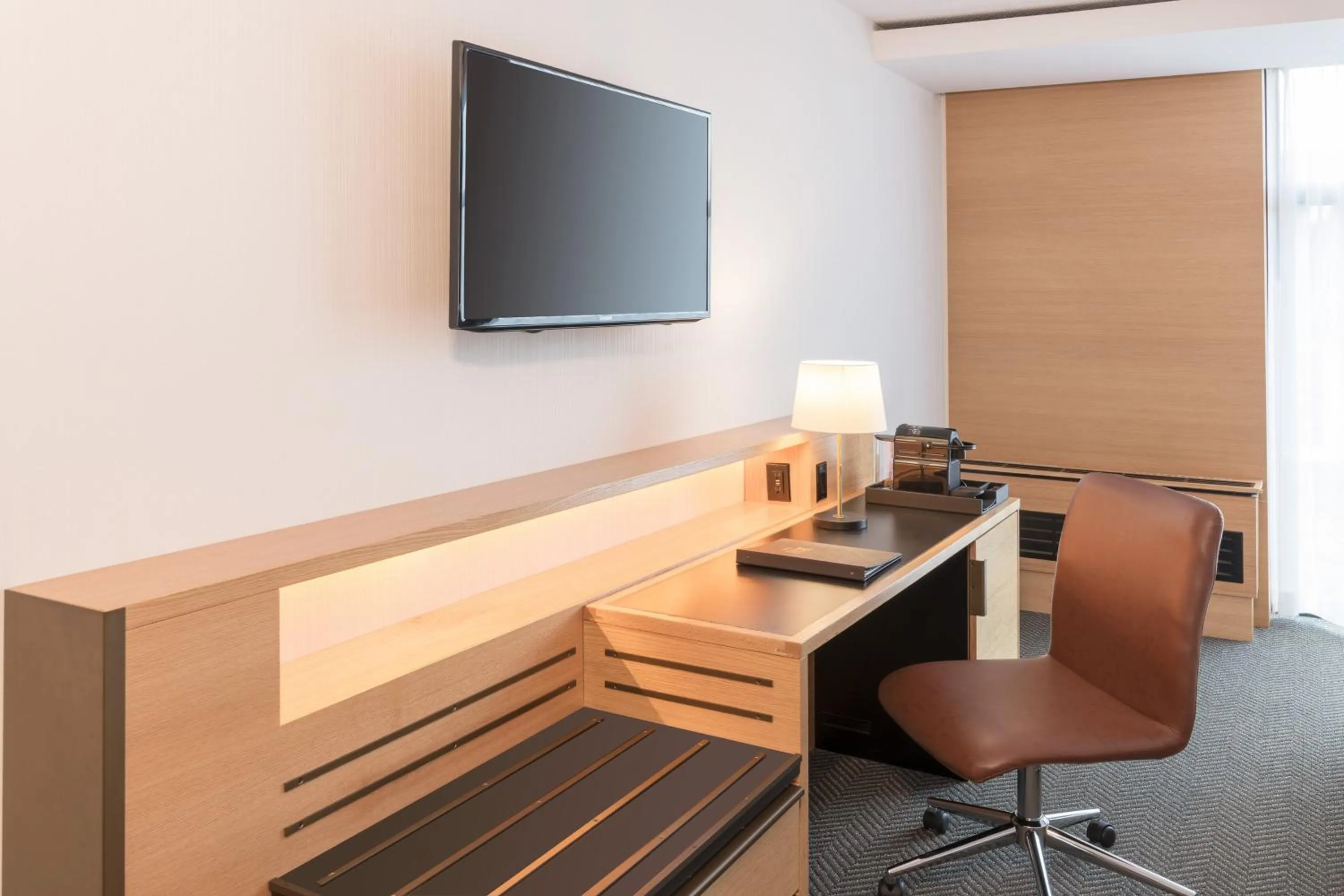 Photo of the whole room in Hotel PUR, Quebec, a Tribute Portfolio Hotel