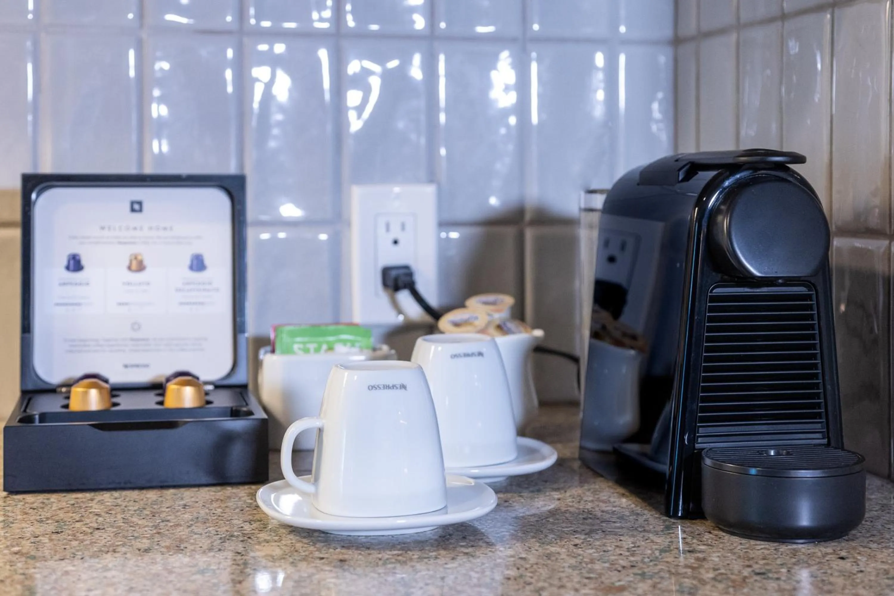 Coffee/tea facilities in The Crystal Lodge