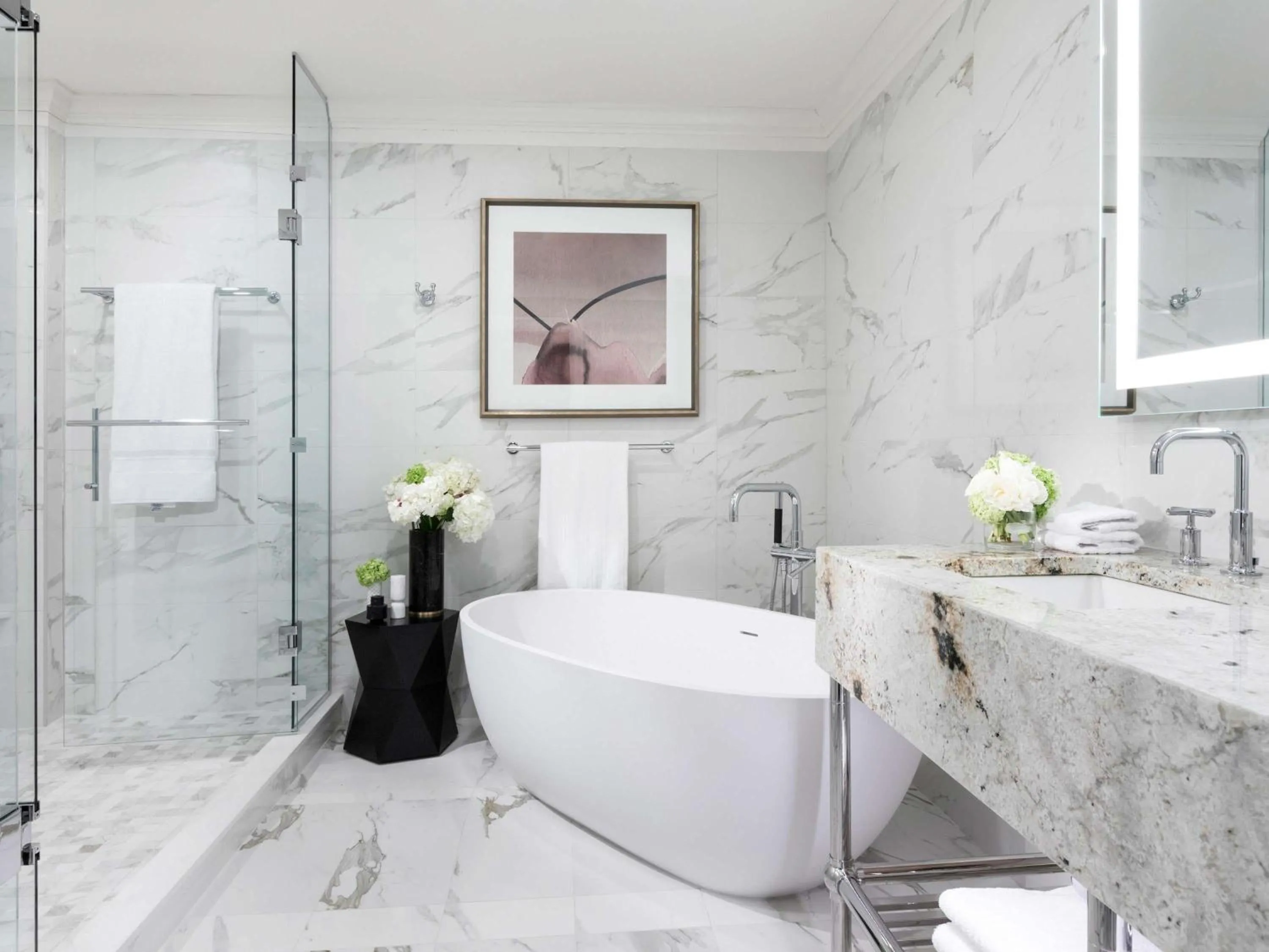 Bedroom in Fairmont Hotel Vancouver