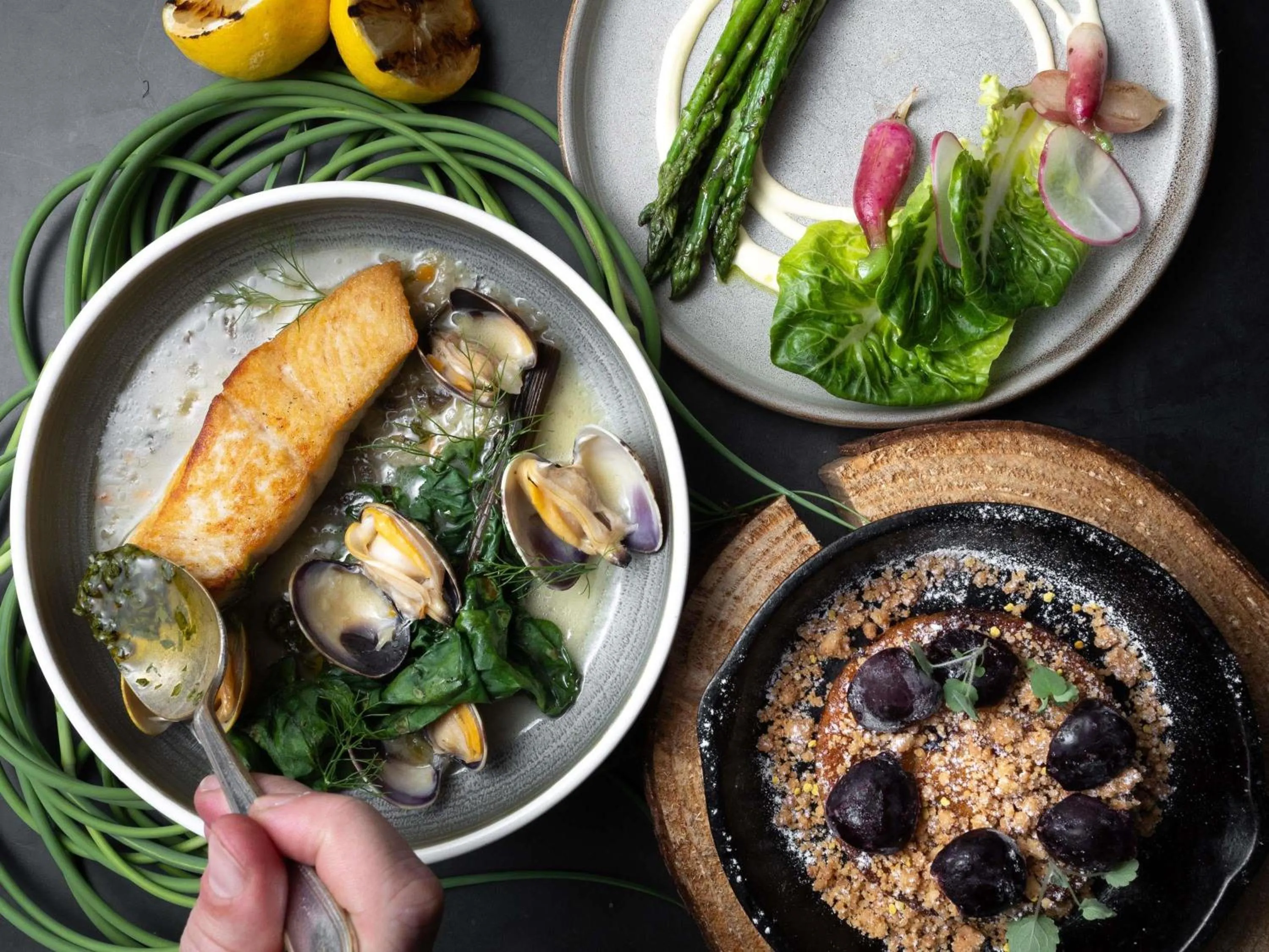 Restaurant/places to eat in Fairmont Waterfront