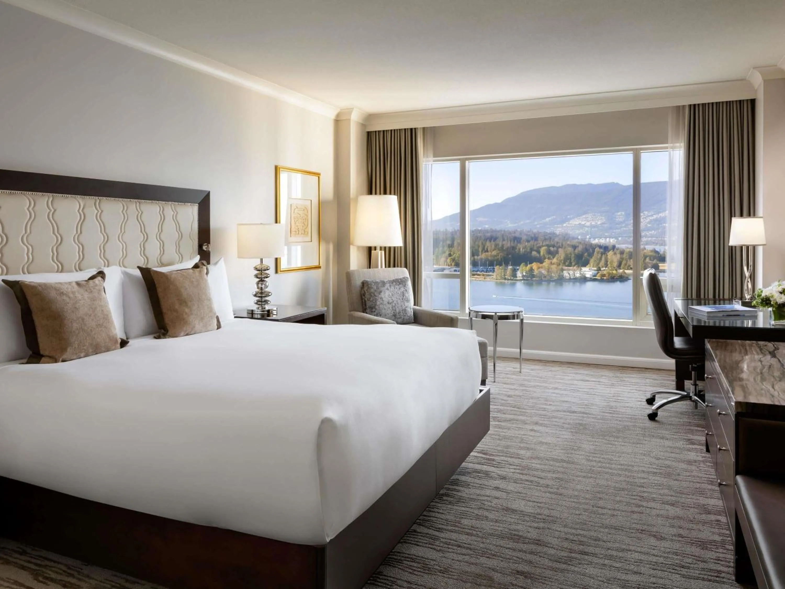 Other, Bed in Fairmont Waterfront