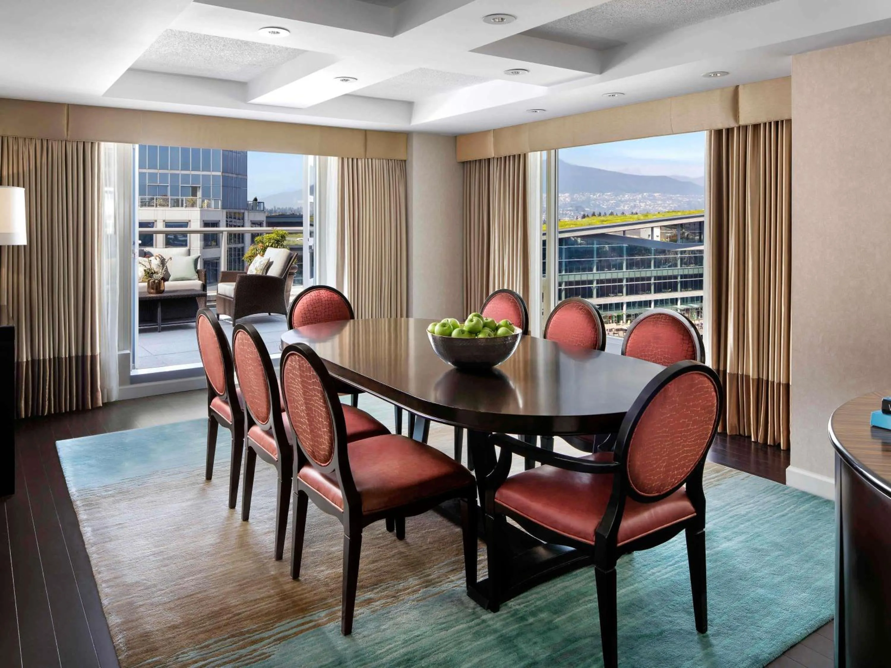 Bedroom in Fairmont Waterfront