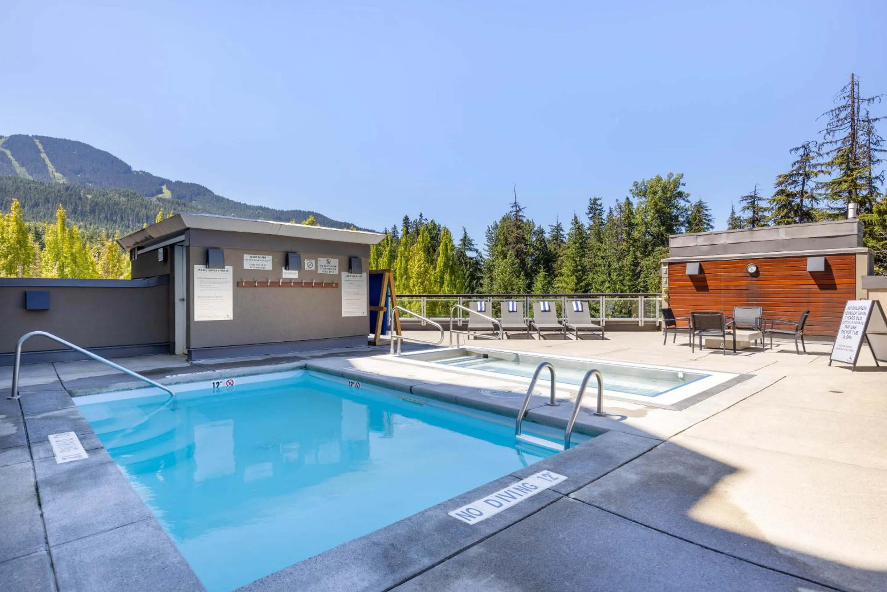 Le Chamois by Whistler Premier