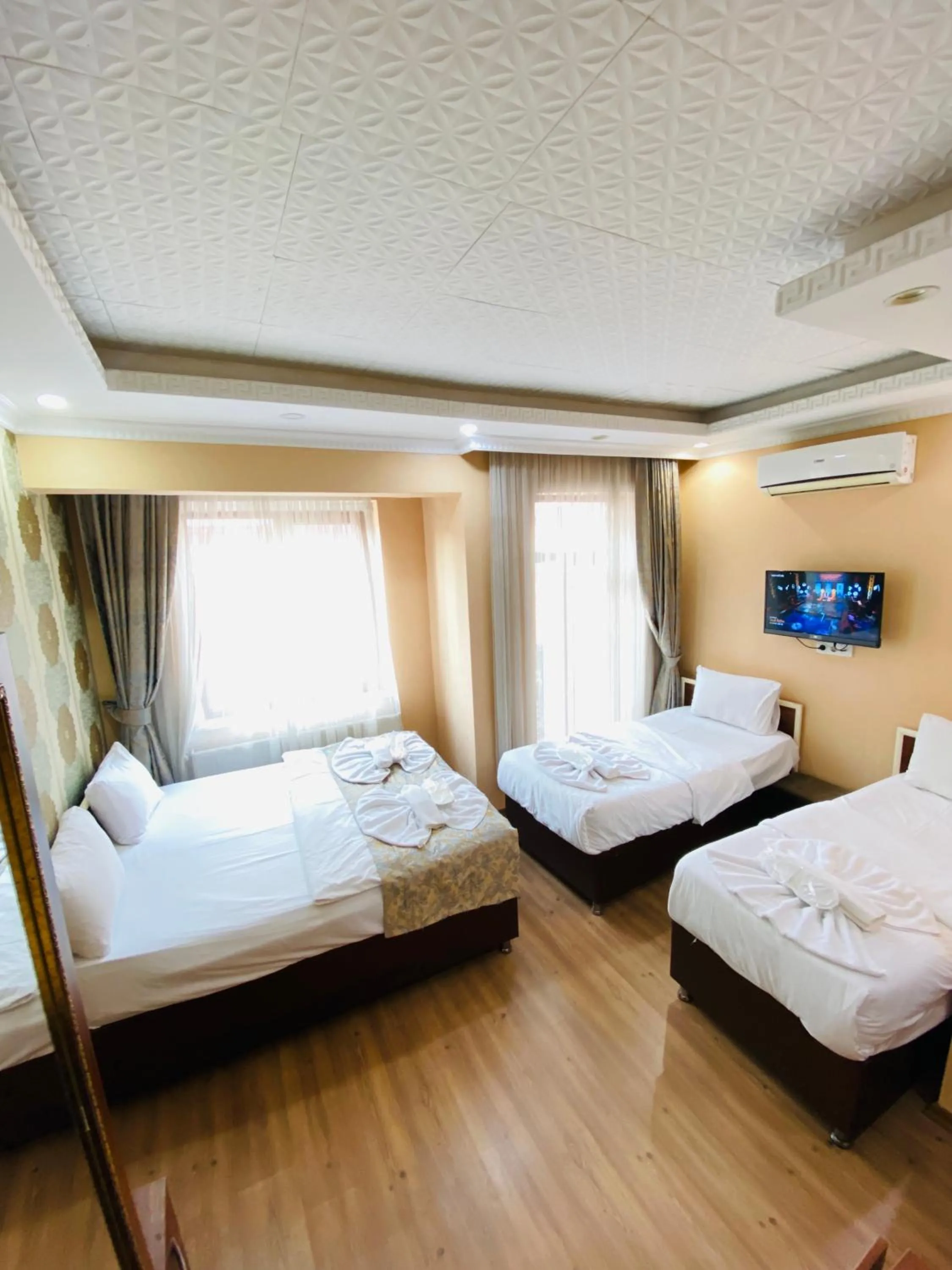 Photo of the whole room, Bed in RENOVA hOTEL FATİH