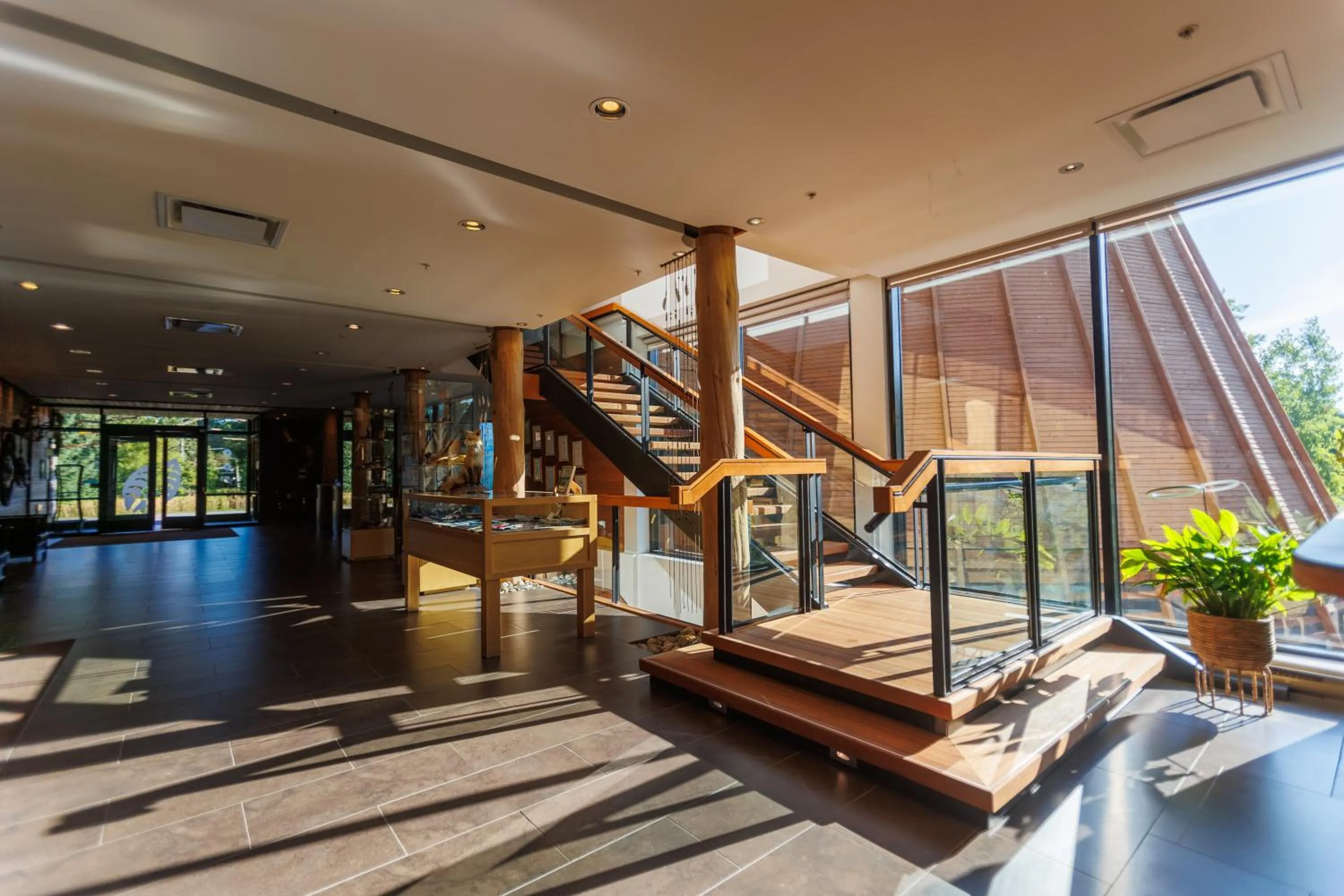 Lobby or reception in Hôtel-Musée Premières Nations