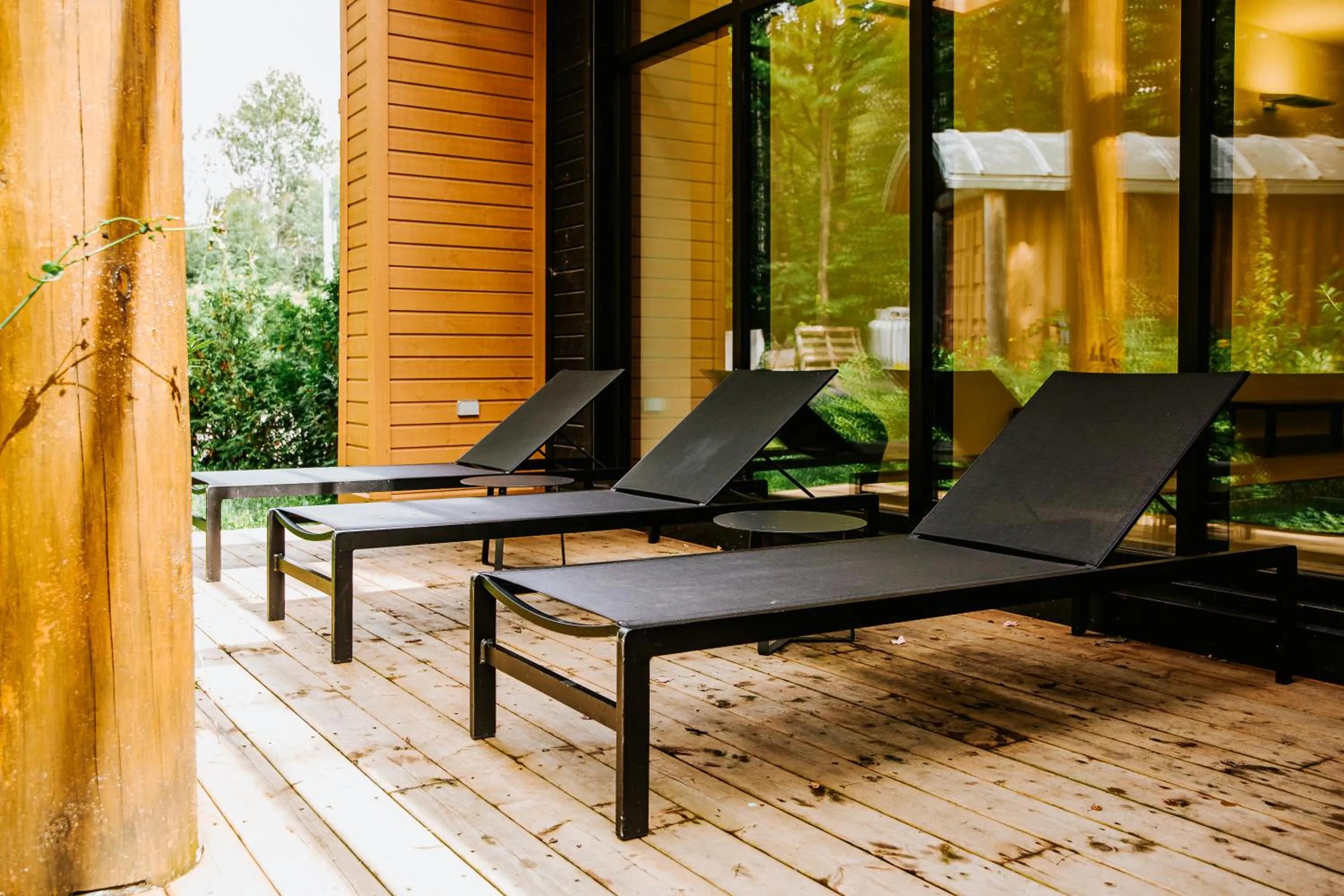 Swimming pool in Hôtel-Musée Premières Nations