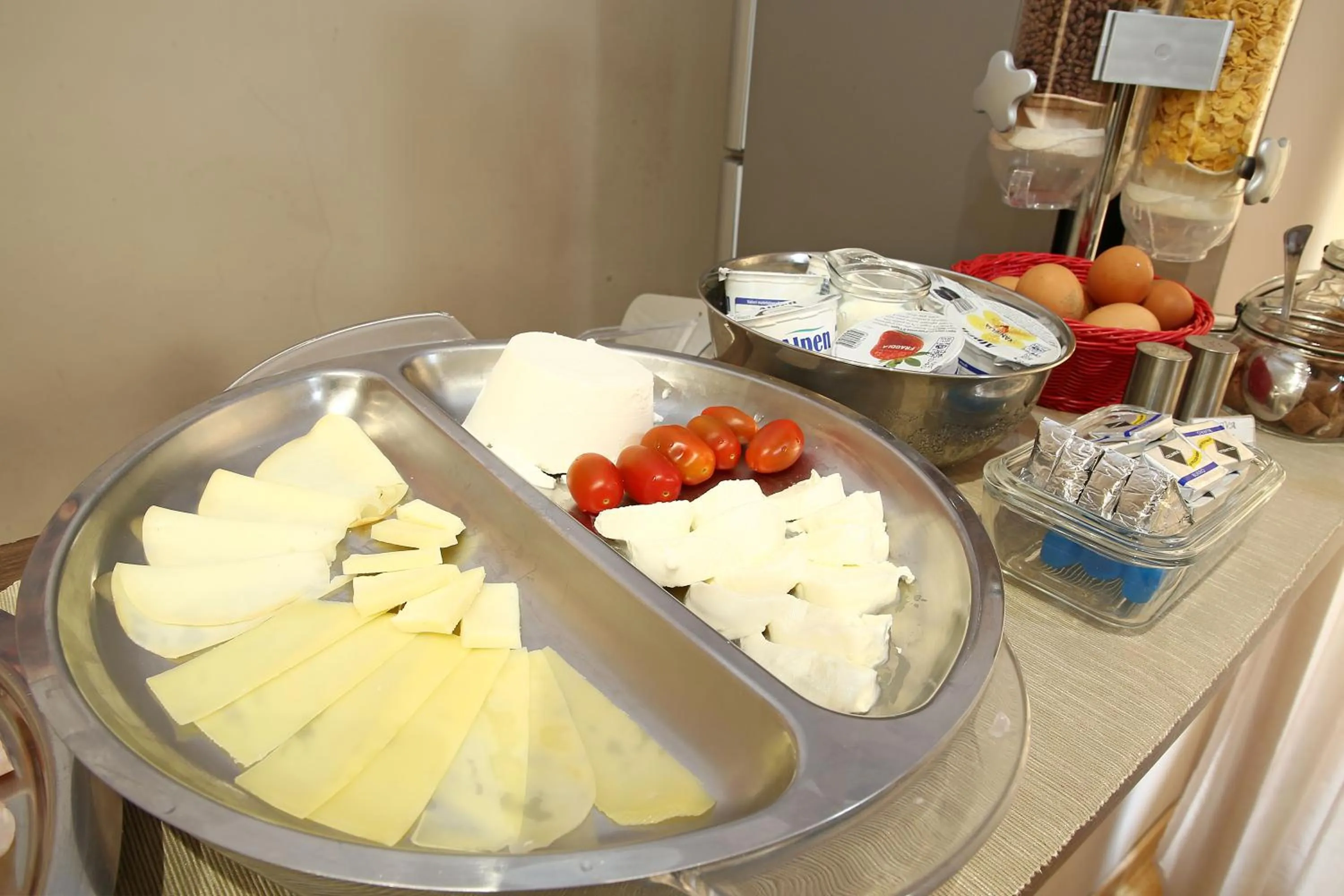 Buffet breakfast in DG Prestige Room